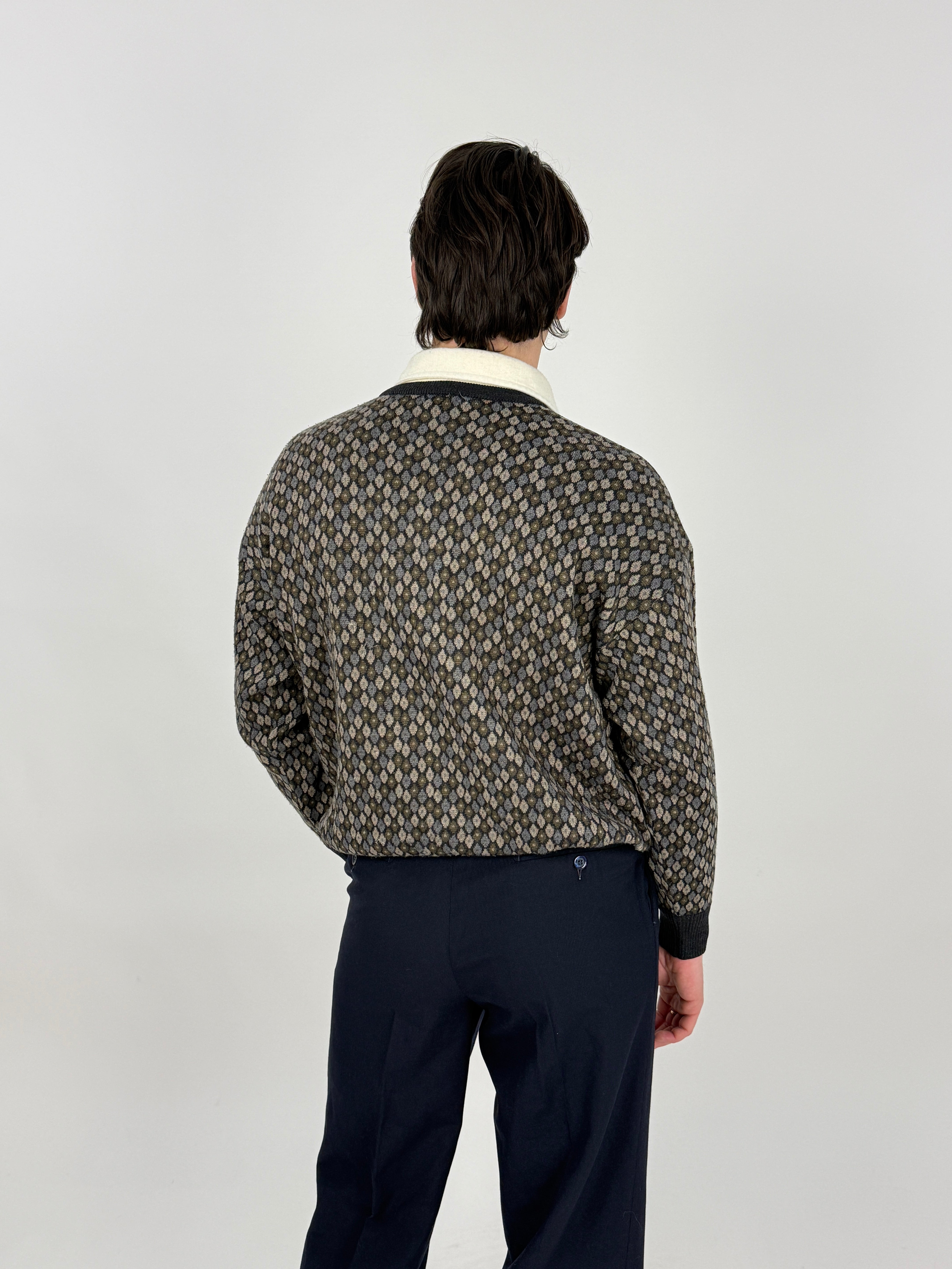Maglione vintage in pura lana scollo a v