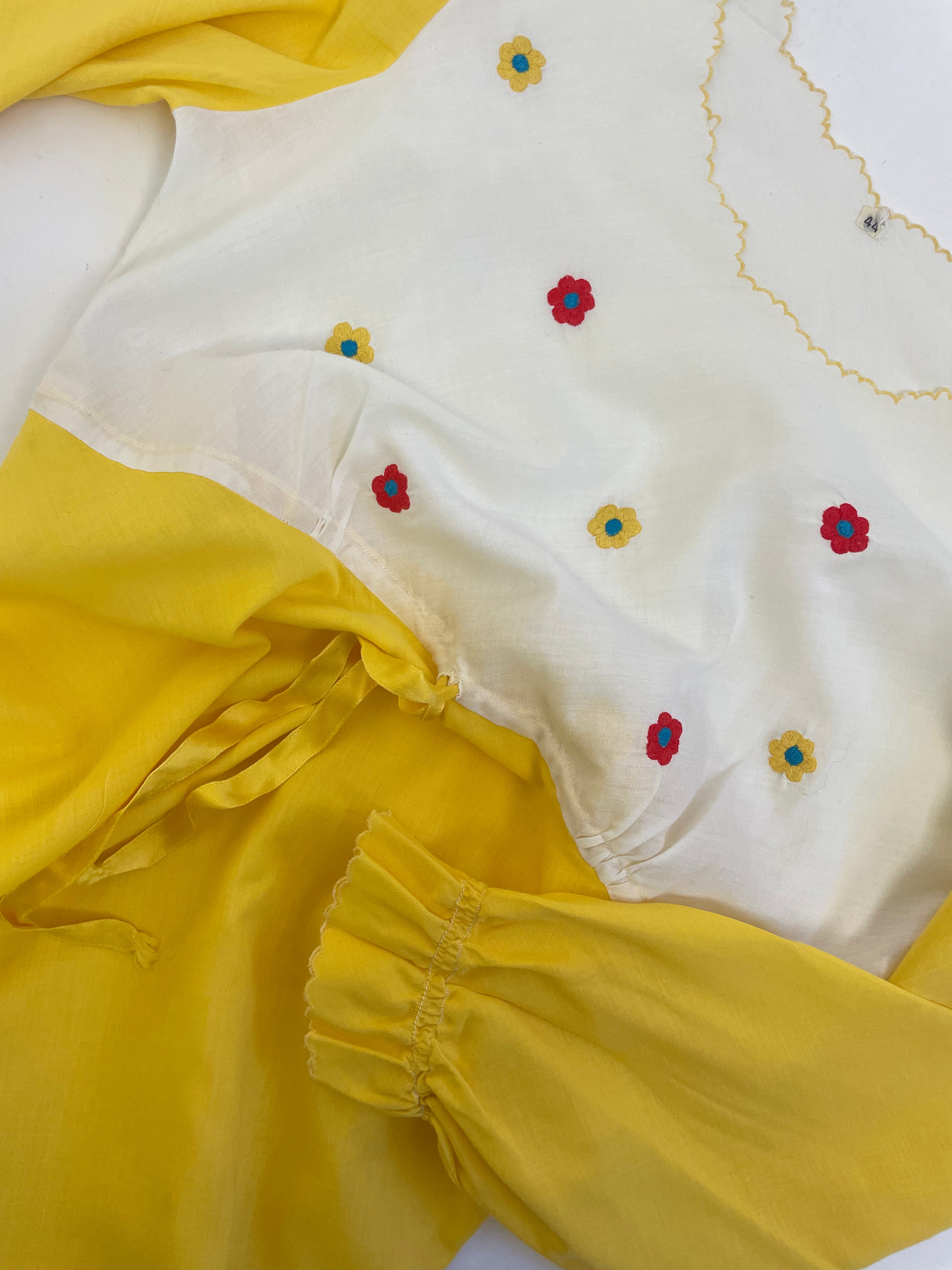 Abito corto con ricami anni '70