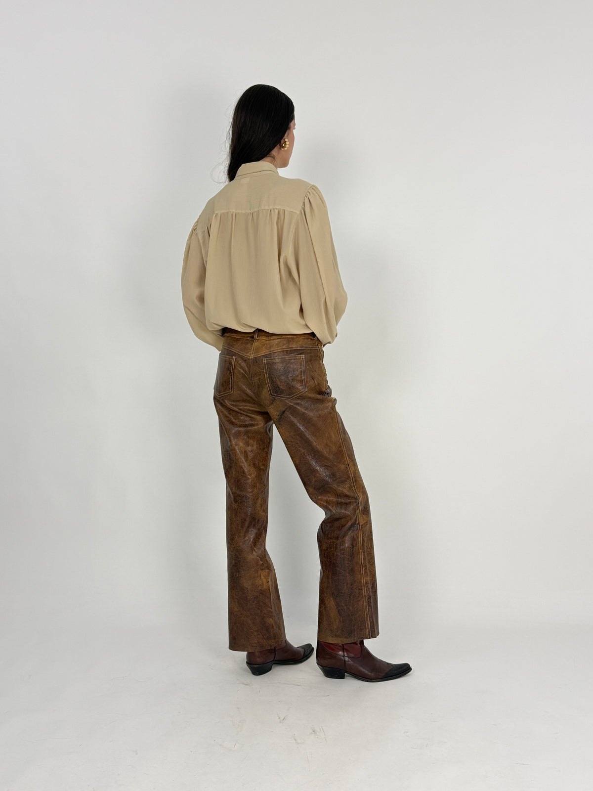 Pantaloni Vintage Y2K in Vera Pelle Marrone con Borchie Gioiello – Taglia 48/XL
