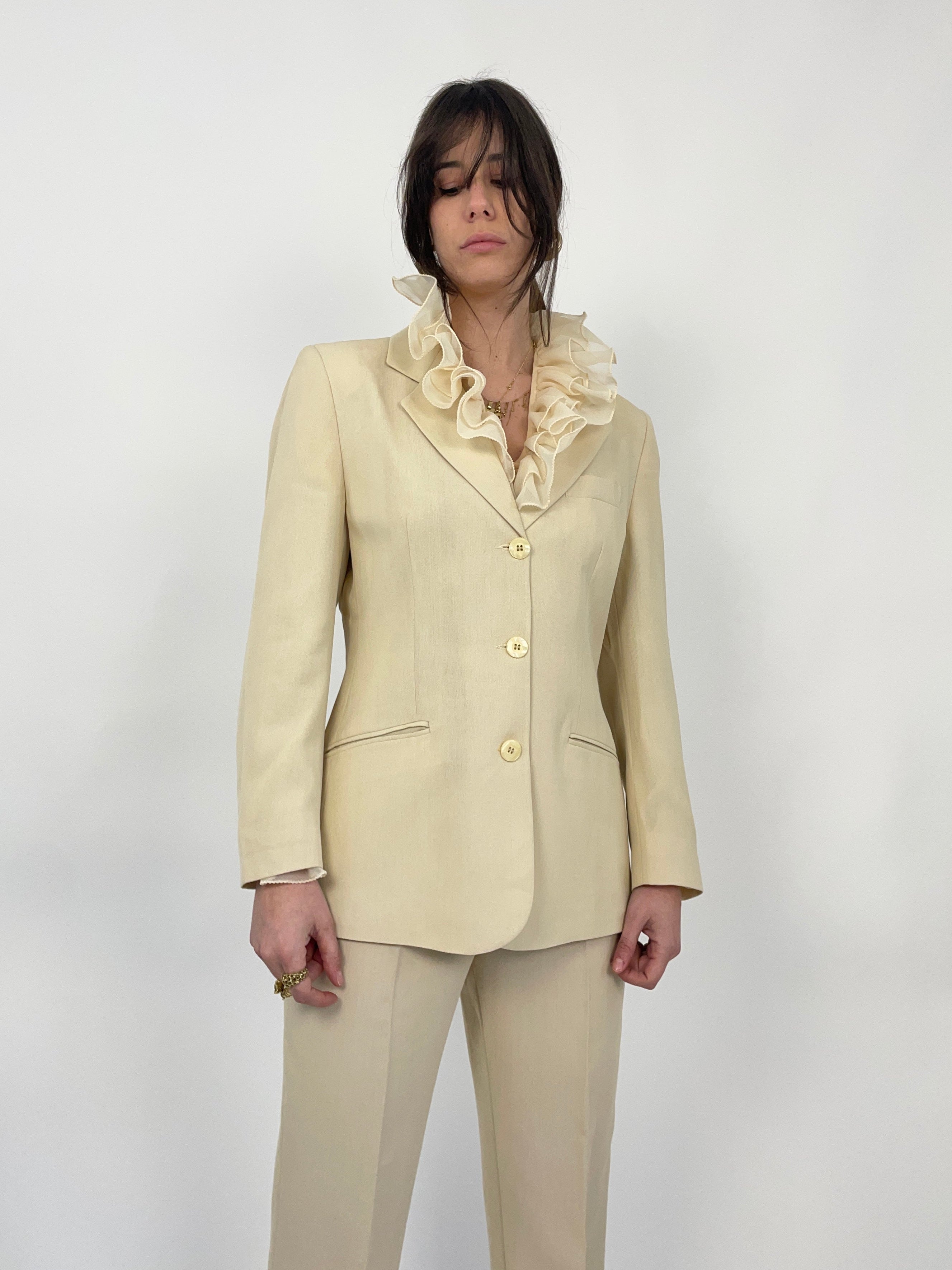 completo-giacca-e-pantalone-vintage-da-donna-colore-crema