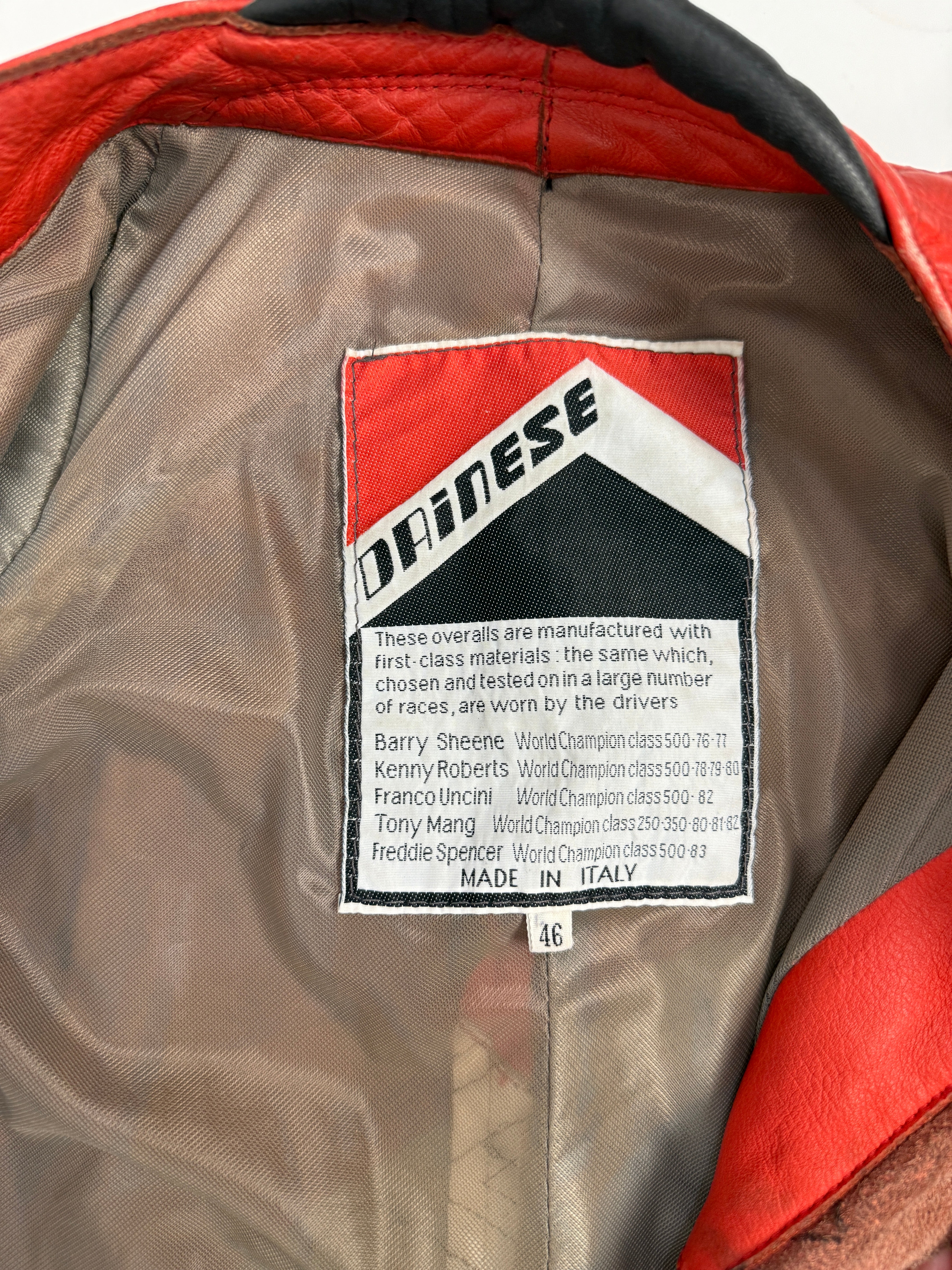 Giacca Dainese vintage in pelle rossa anni '80