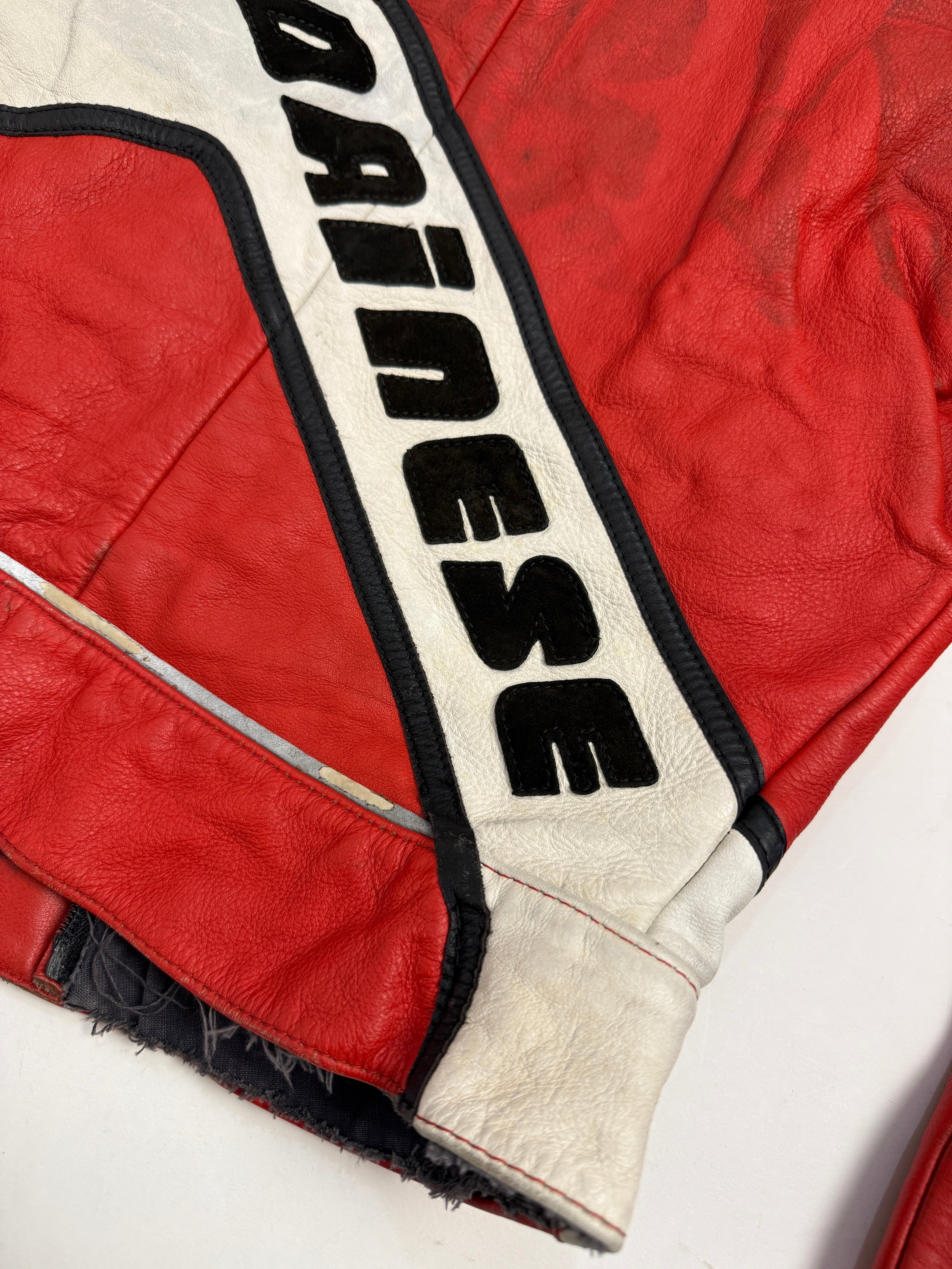Giacca Dainese vintage in pelle rossa anni '80