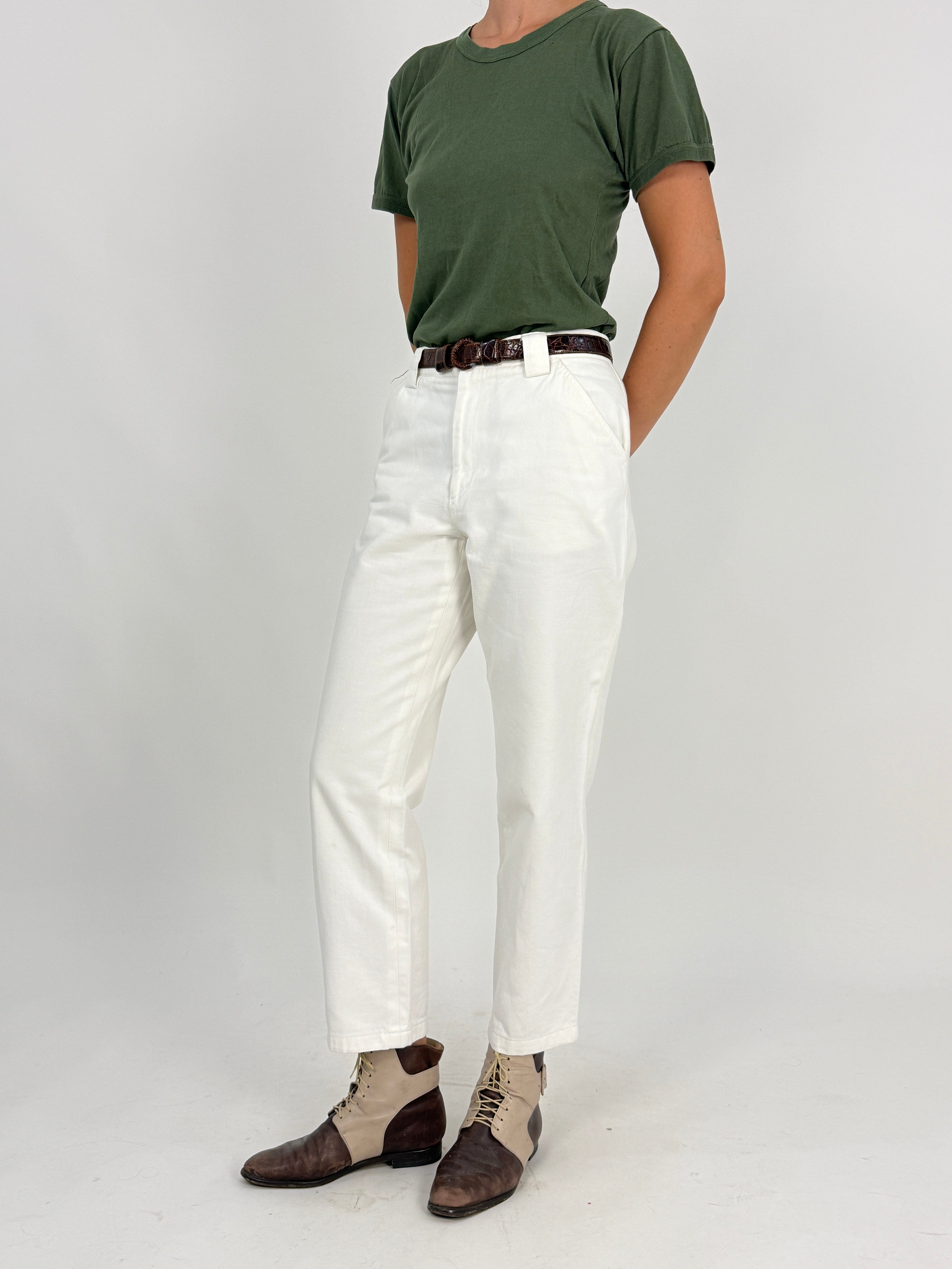 Pantaloni vintage Via Della Colonna bianchi - vista frontale indossati