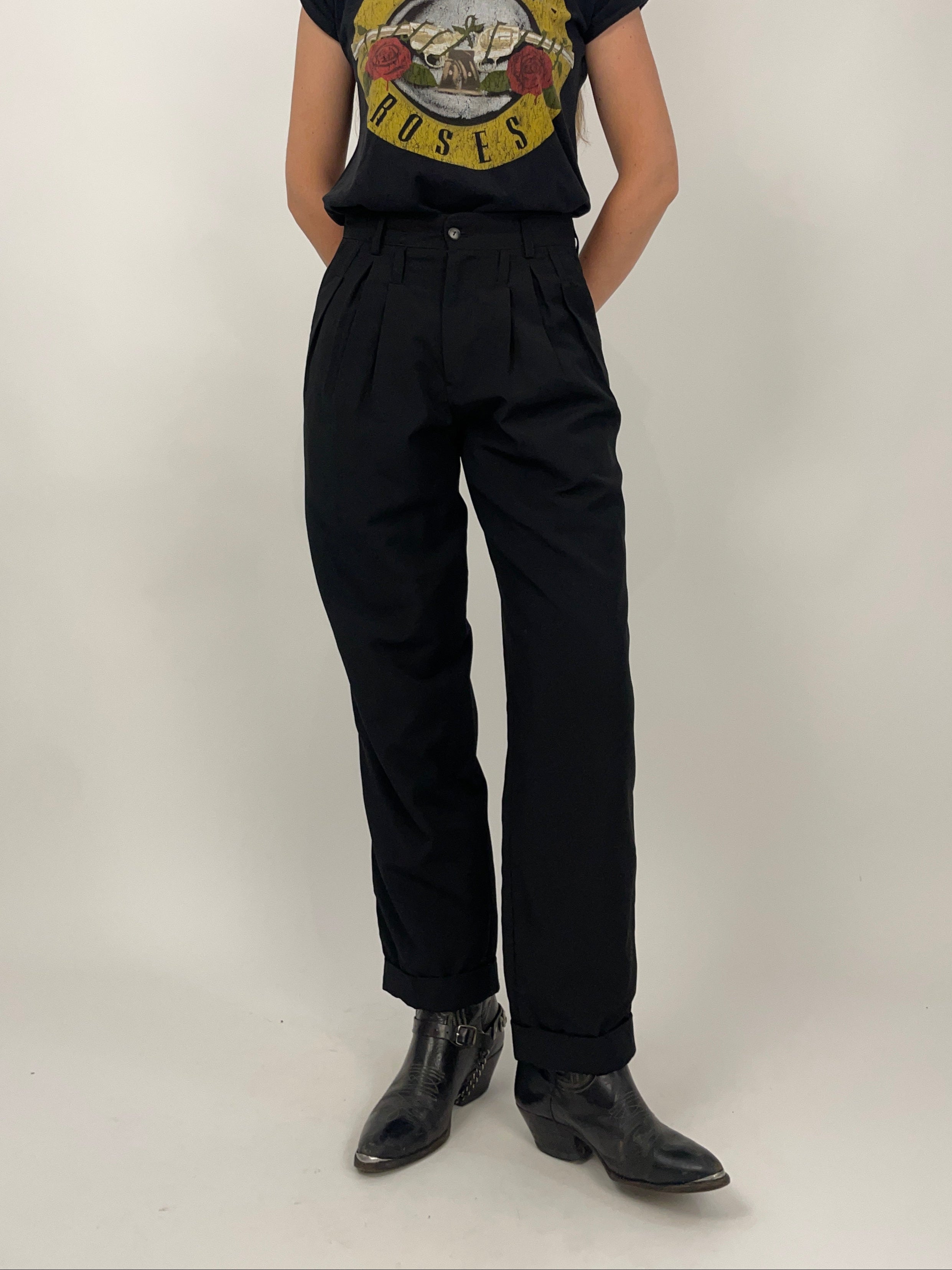 pantaloni-con-pence-da-donna-neri