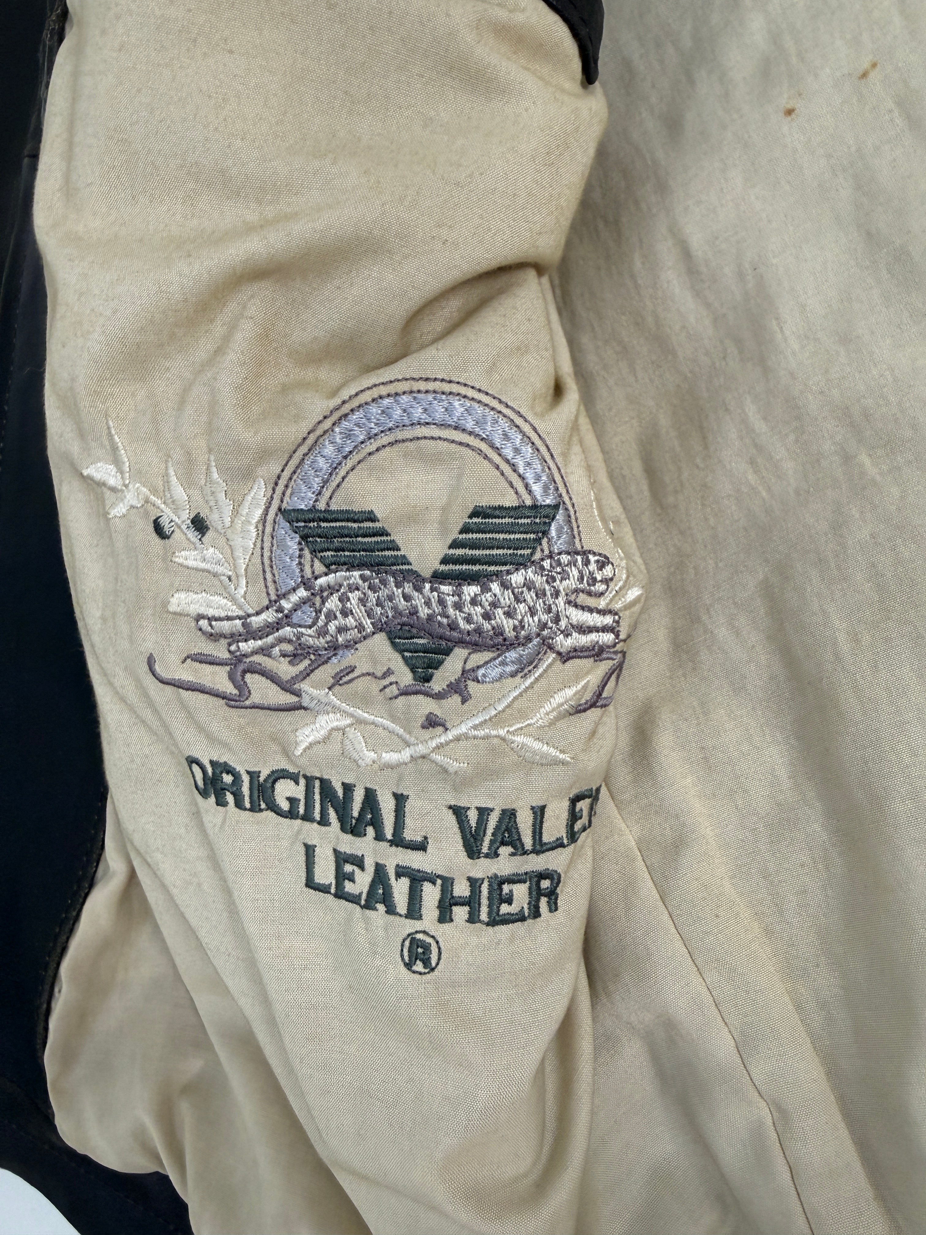 Giubbotto Pelle Valenti 1958 - dettaglio ricamo manica Original Valenti Leather