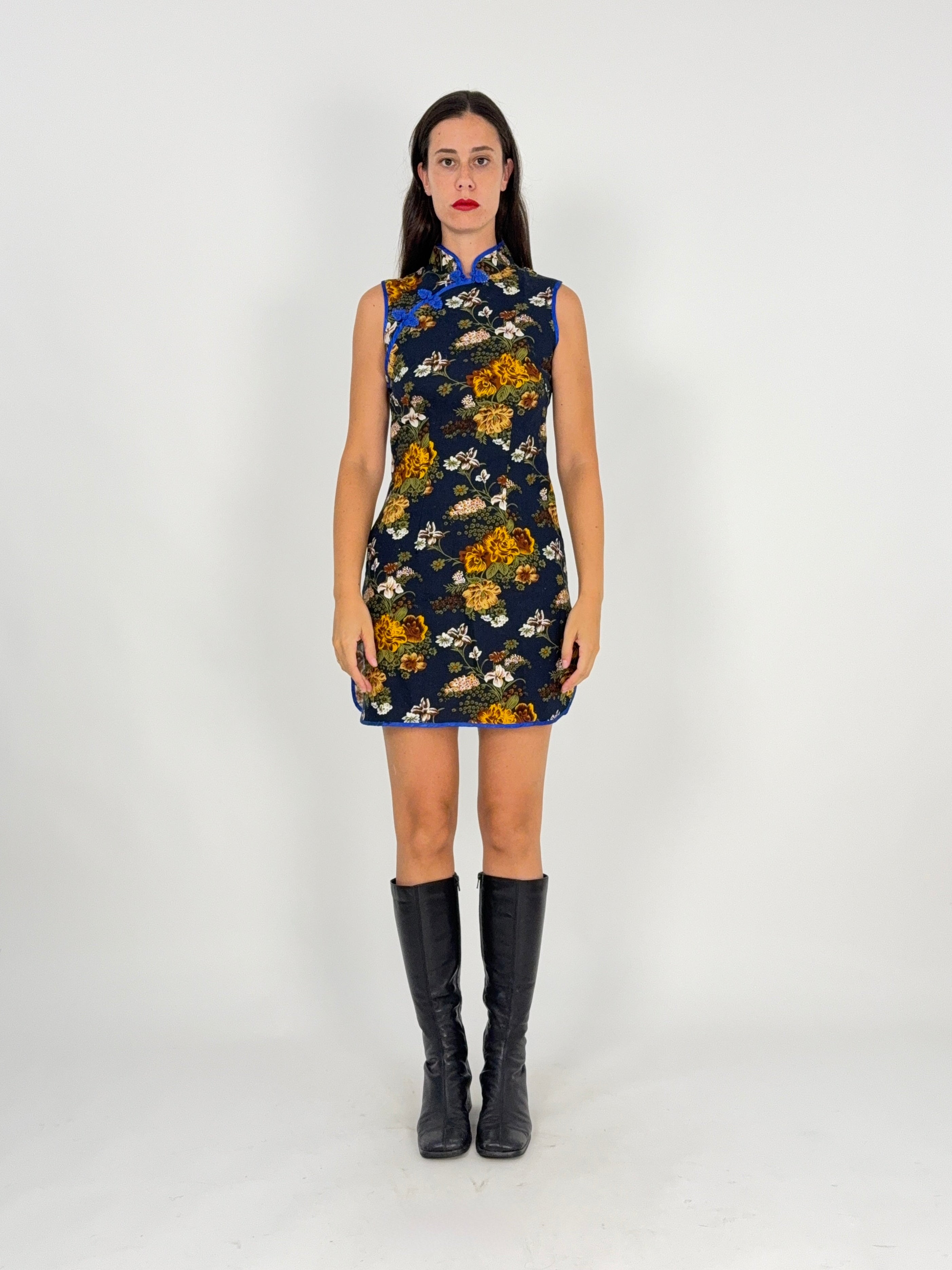 Abito Qipao Cheongsam - vista frontale indossato