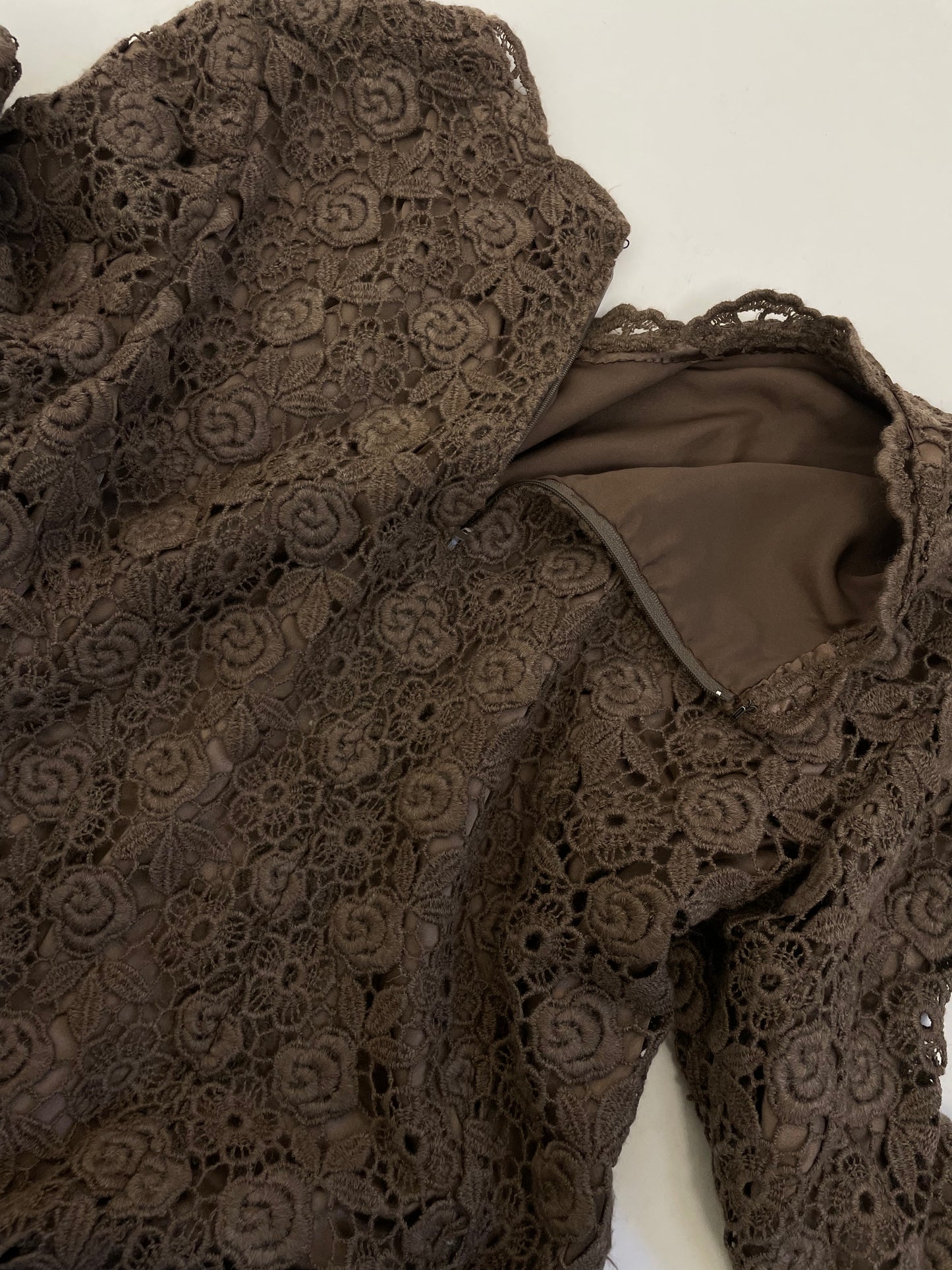 Abito sartoriale in pizzo