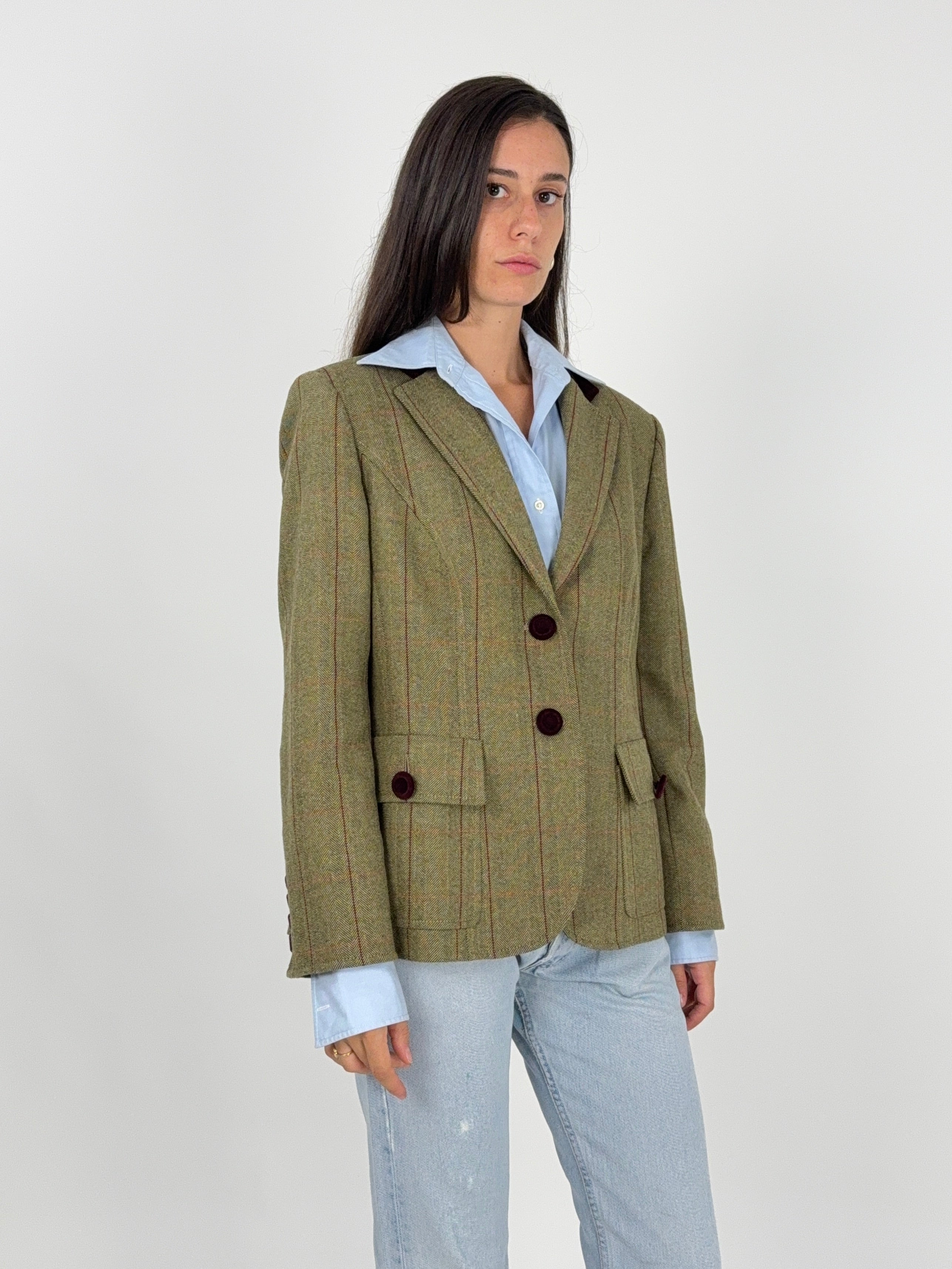 Giacca Vintage Paola Antonini Lana Spigata Verde - vista laterale con dettaglio colletto in velluto bordeaux e spalle strutturate