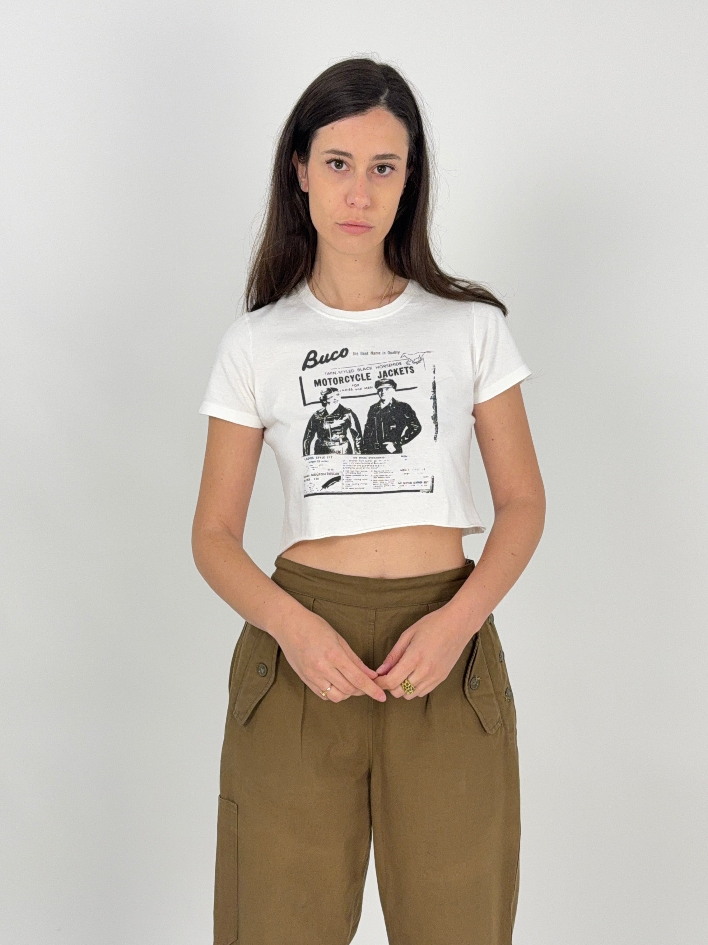 t-shirt crop bianca con stampa vintage da donna