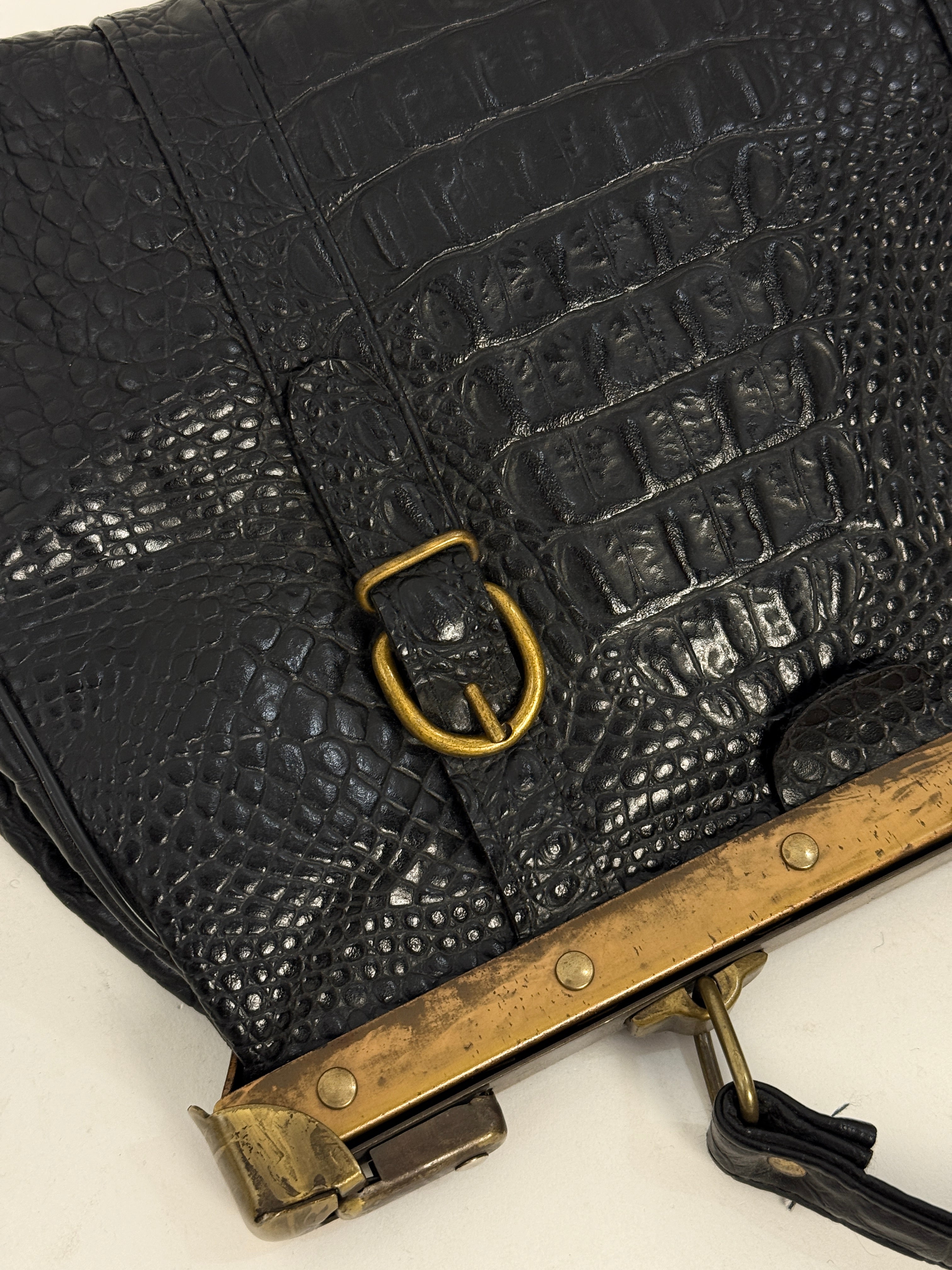 Borsa Vintage in ecopelle effetto coccodrillo – Doctor Bag con chiusura in ottone