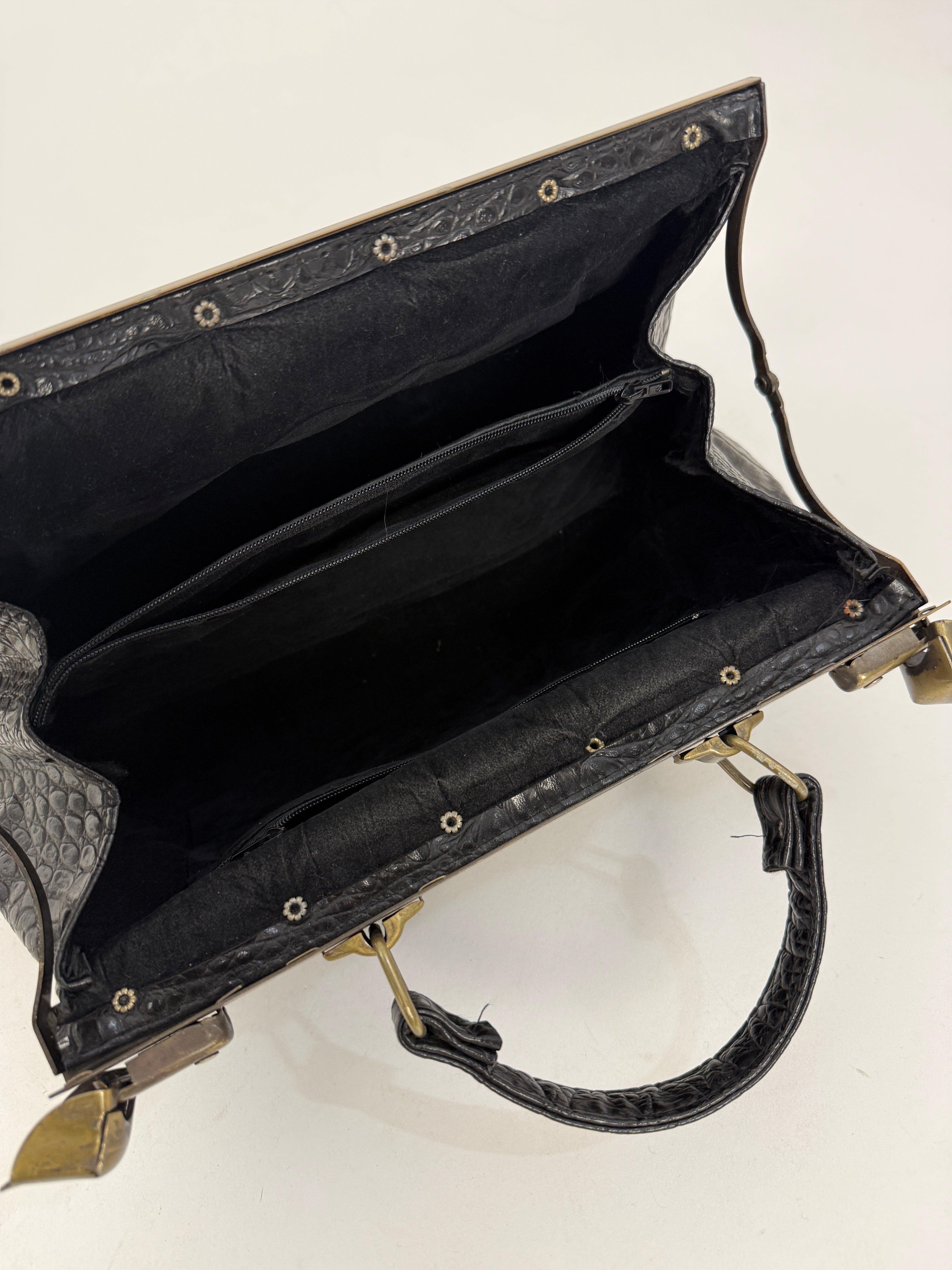 Borsa Vintage in ecopelle effetto coccodrillo – Doctor Bag con chiusura in ottone