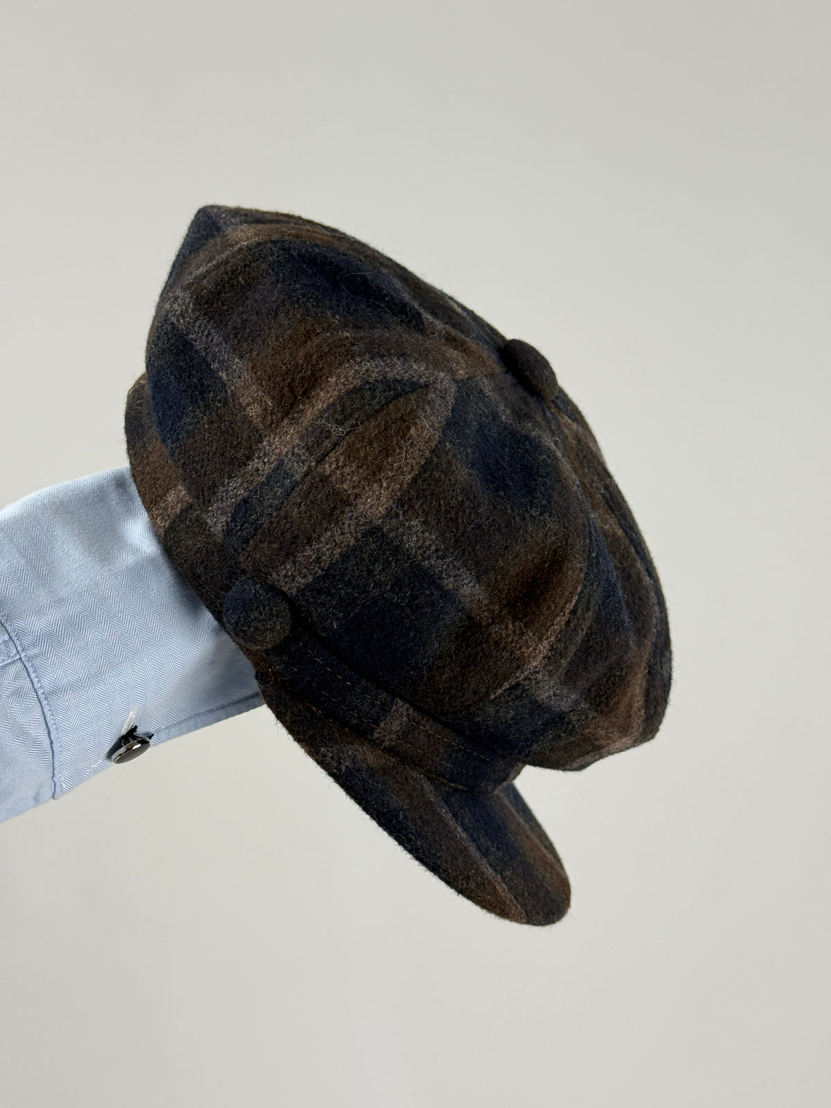 Cappello Baker Boy Stevenson lana tartan blu navy marrone vintage - retro indossato