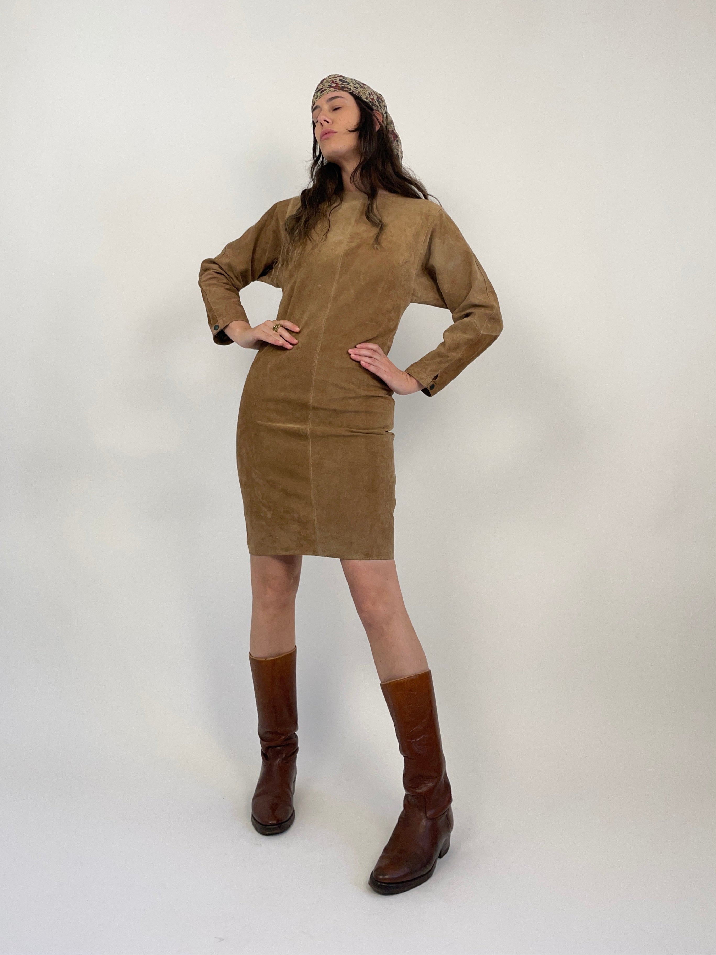 abito-corto-in-camoscio-vintage