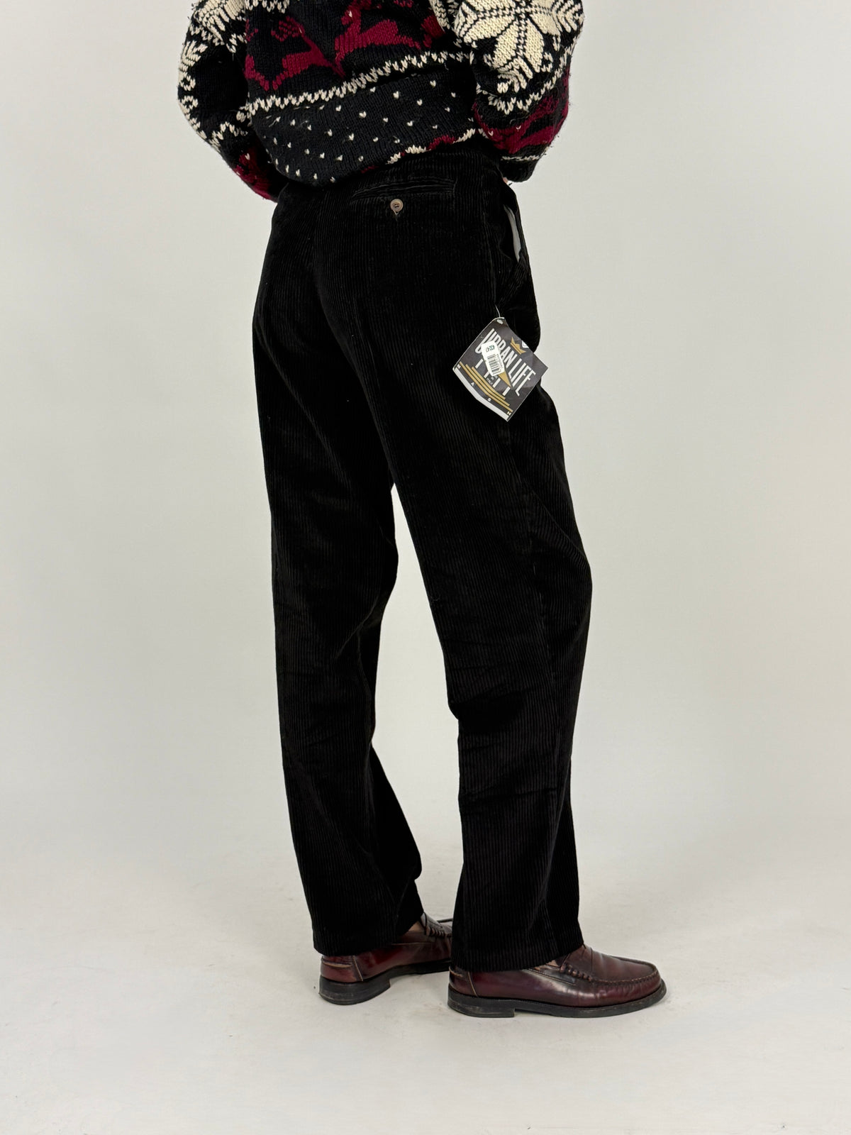 Pantaloni Mash Urban Life velluto a coste nero deadstock anni 80 taglia 42 - fronte indossato dettaglio vita pinces
