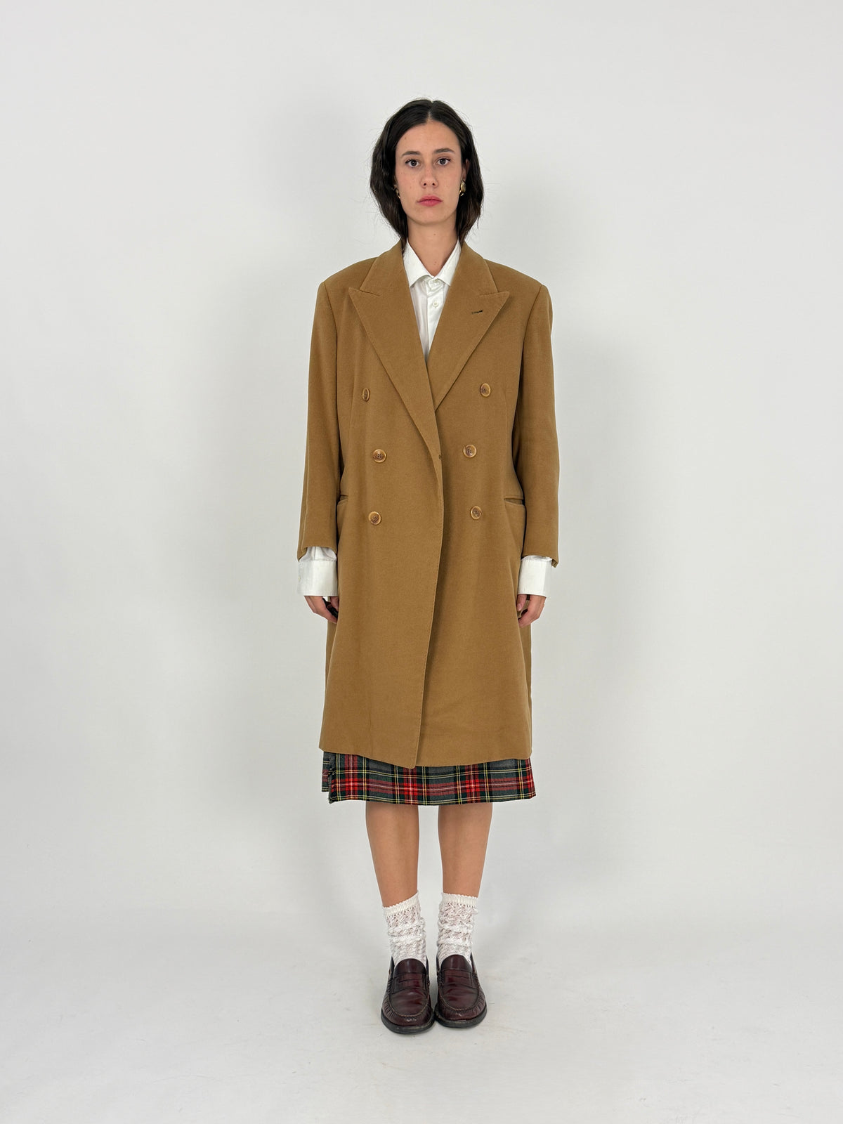 Cappotto Valentino cashmere cammello doppiopetto - fronte indossato, vista frontale chiuso