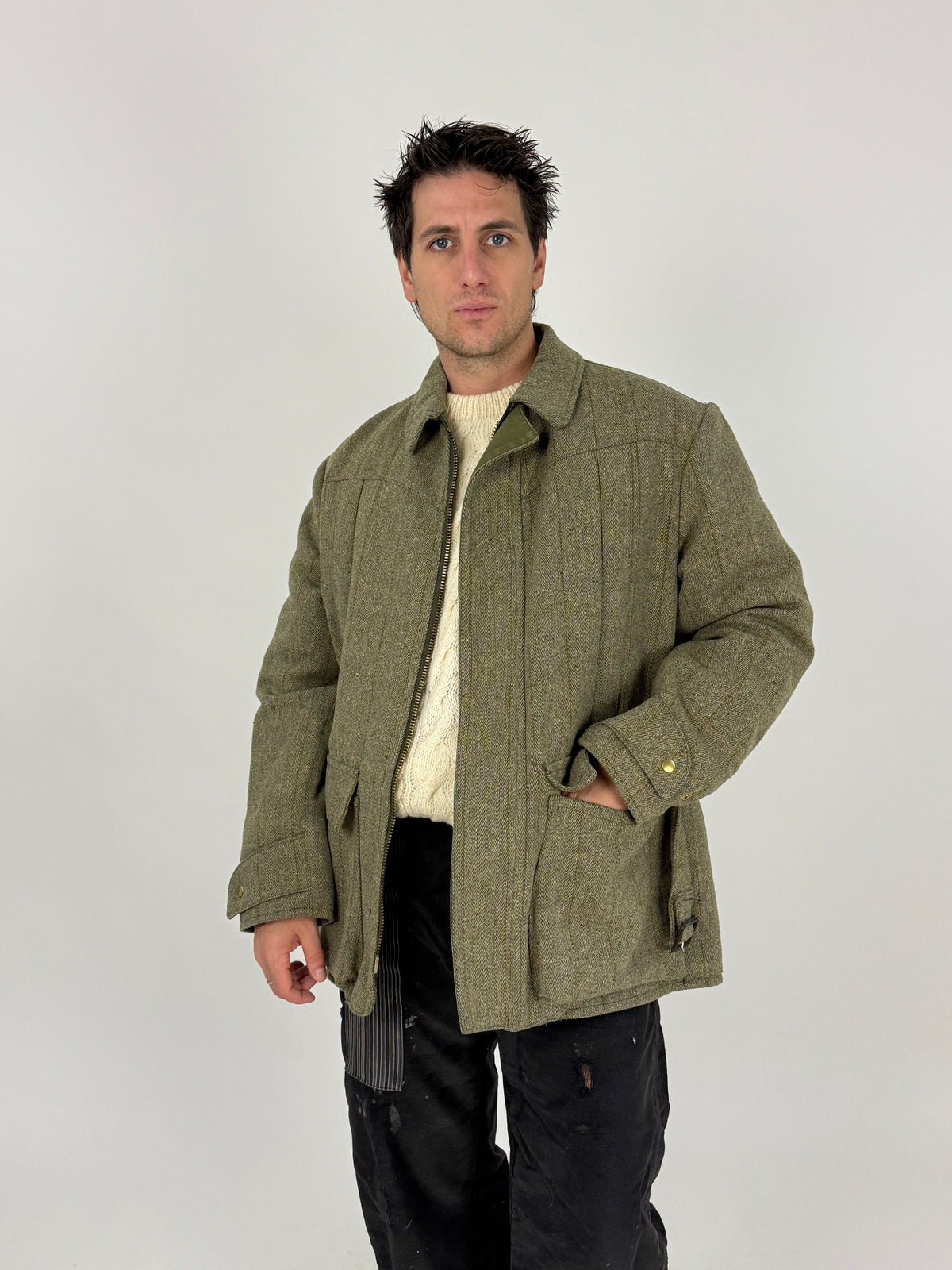 Giacca vintage tweed verde oliva - retro indossato, cintura legata, dettaglio trapuntatura
