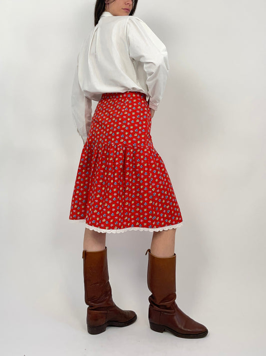 gonna-midi-in-cotone-a-fiorellini-con-galetta-bianca-sul-fondo