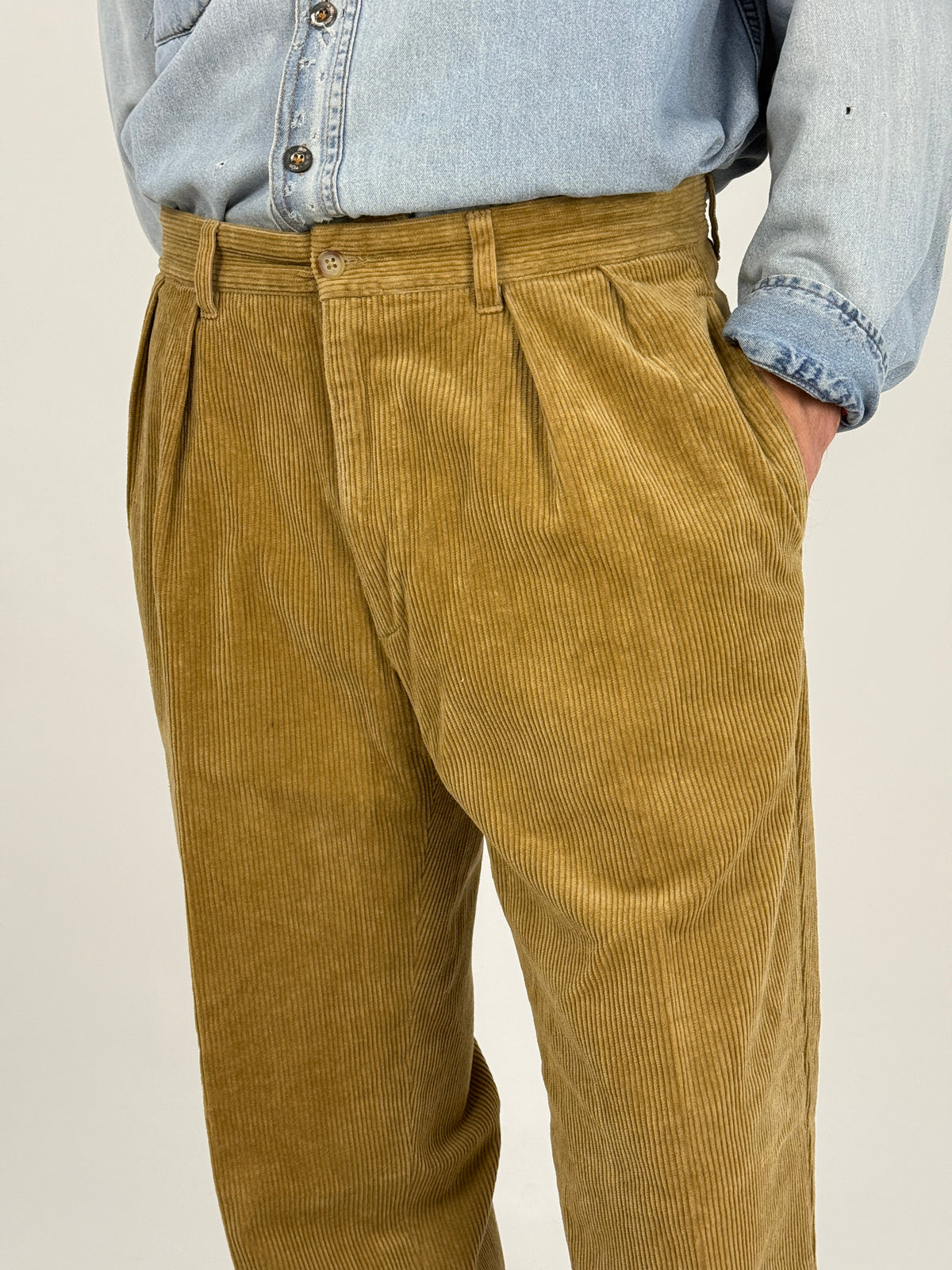 Pantaloni Polo Ralph Lauren in velluto, vista posteriore indossato