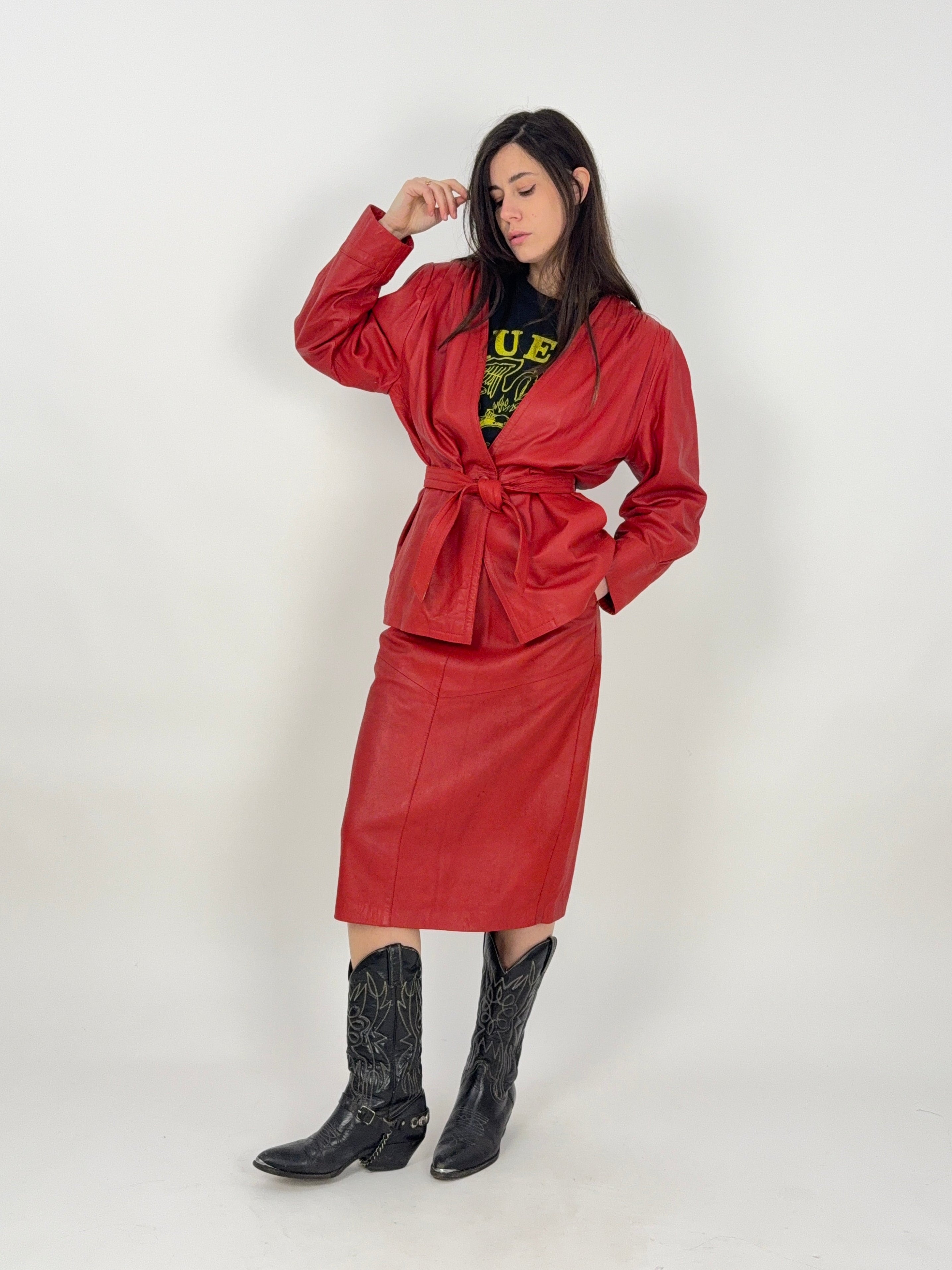 set coordinato giacca e gonna in vera pelle rossa anni '80