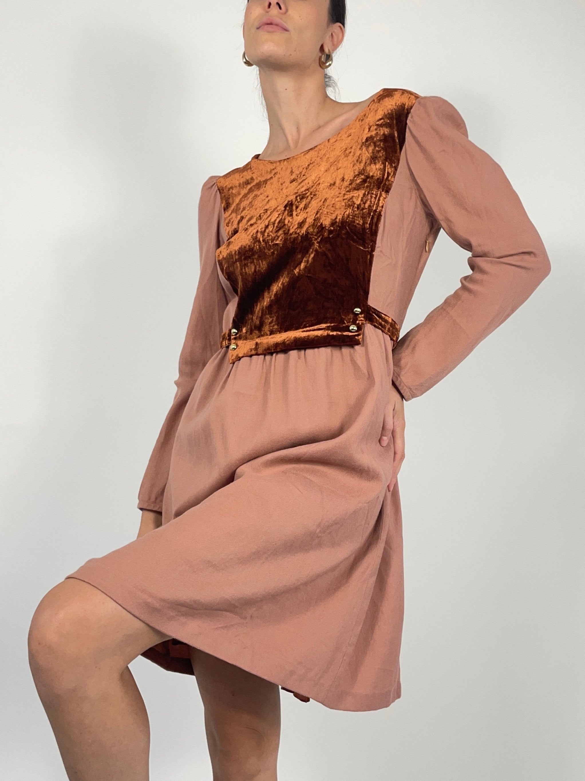 Abito corto anni '80