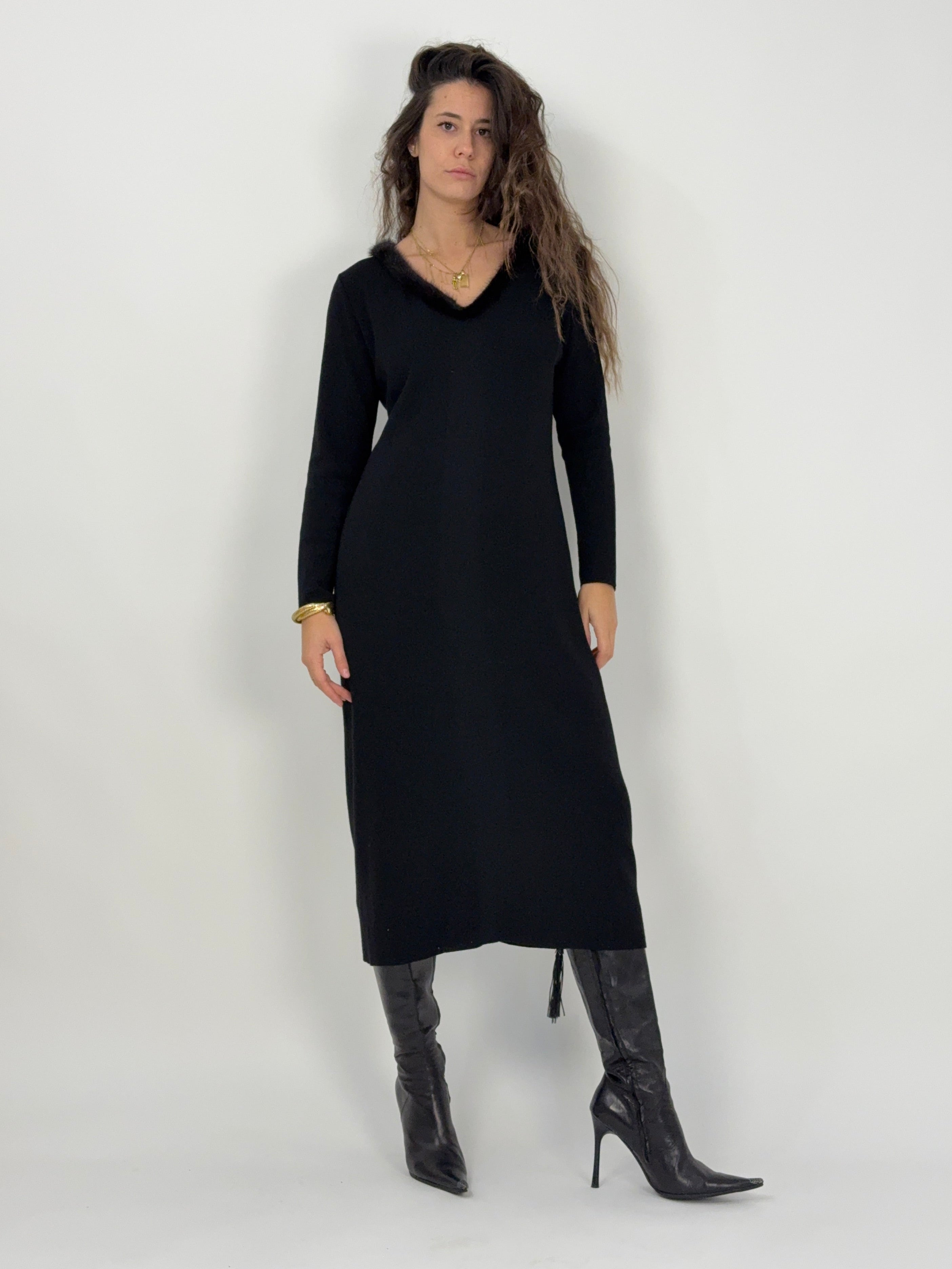 Abito lungo in lana con collo in pelliccia