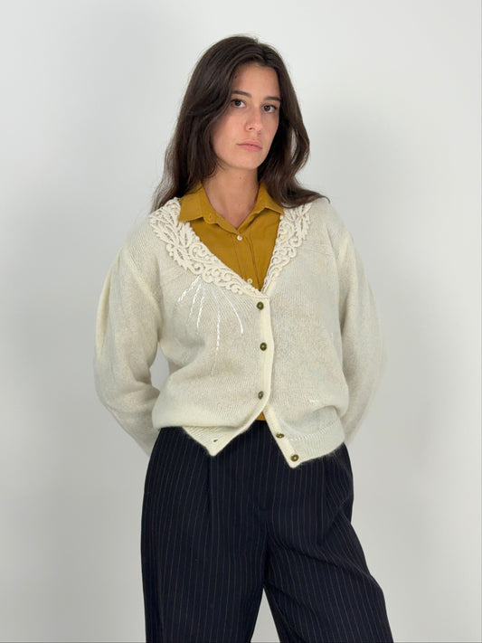Cardigan con ricami e bottoni gioiello – Anni ’80