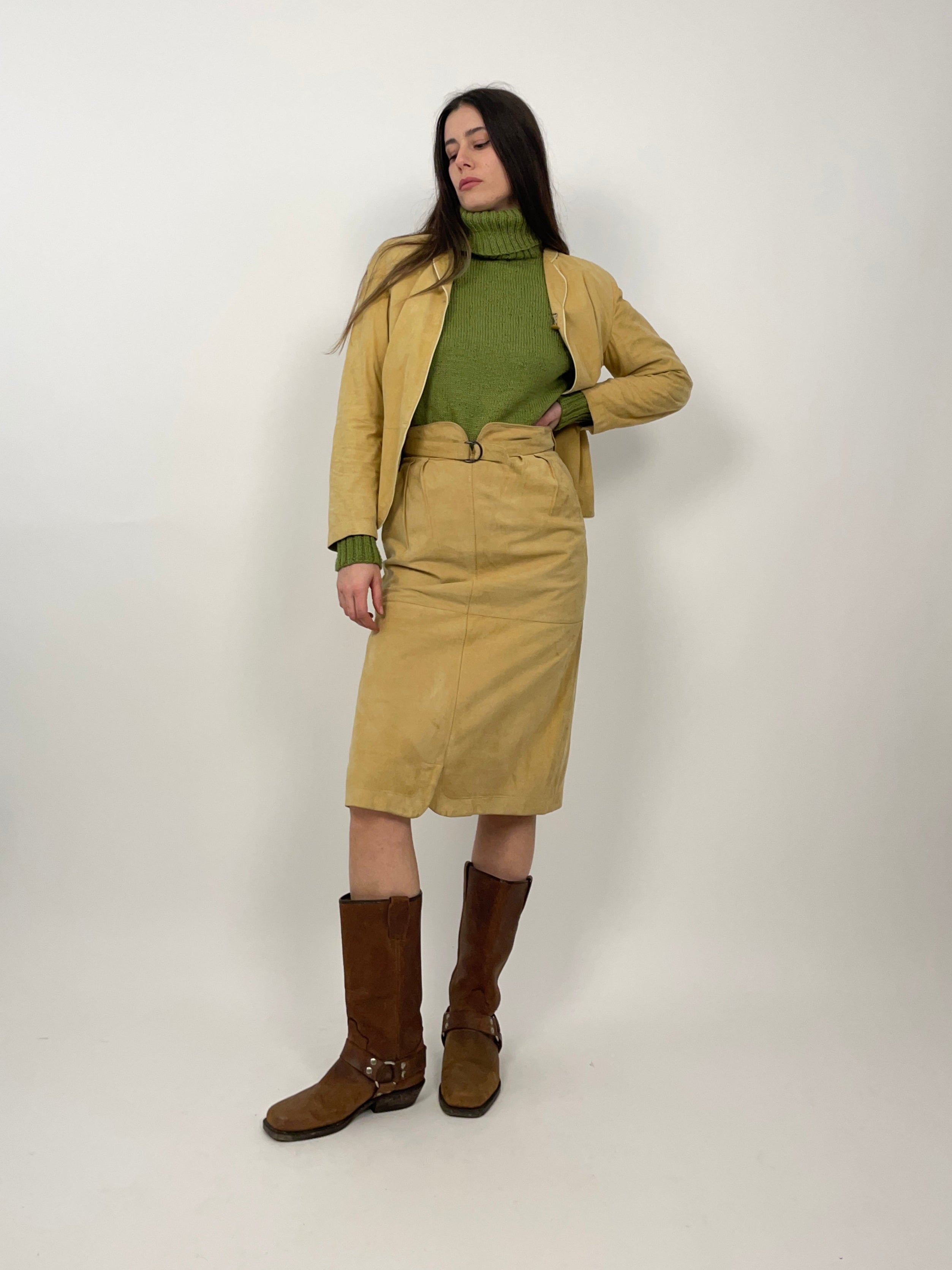 Completo in camoscio