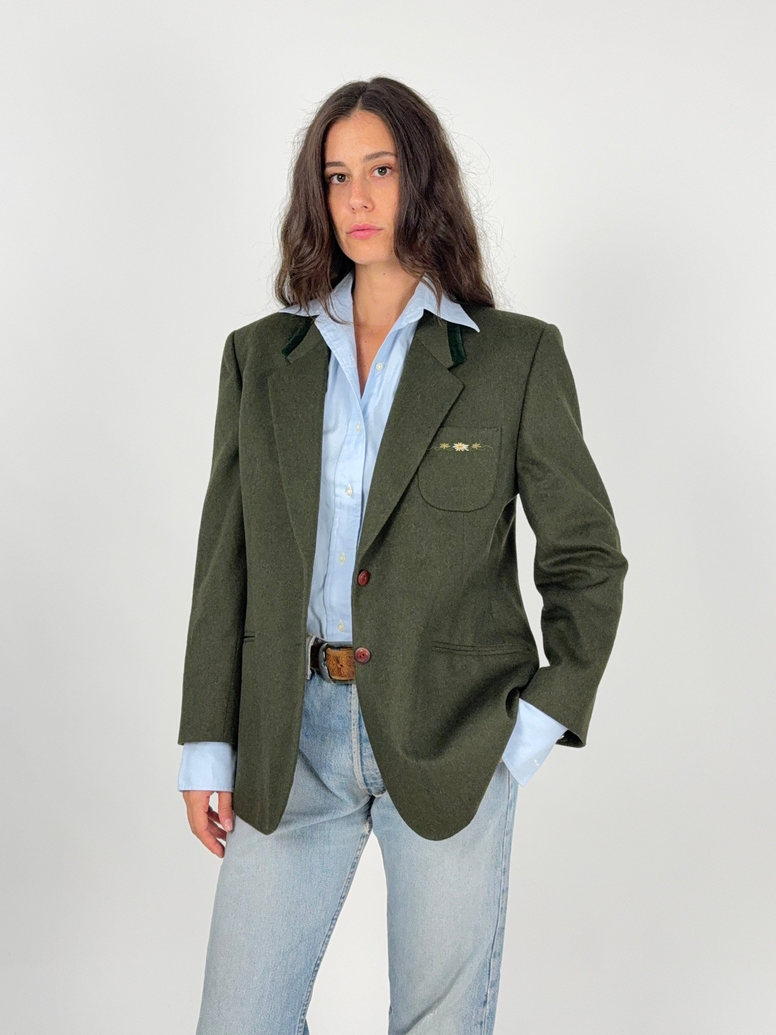 Giacca vintage tirolese loden verde oliva - fronte indossata