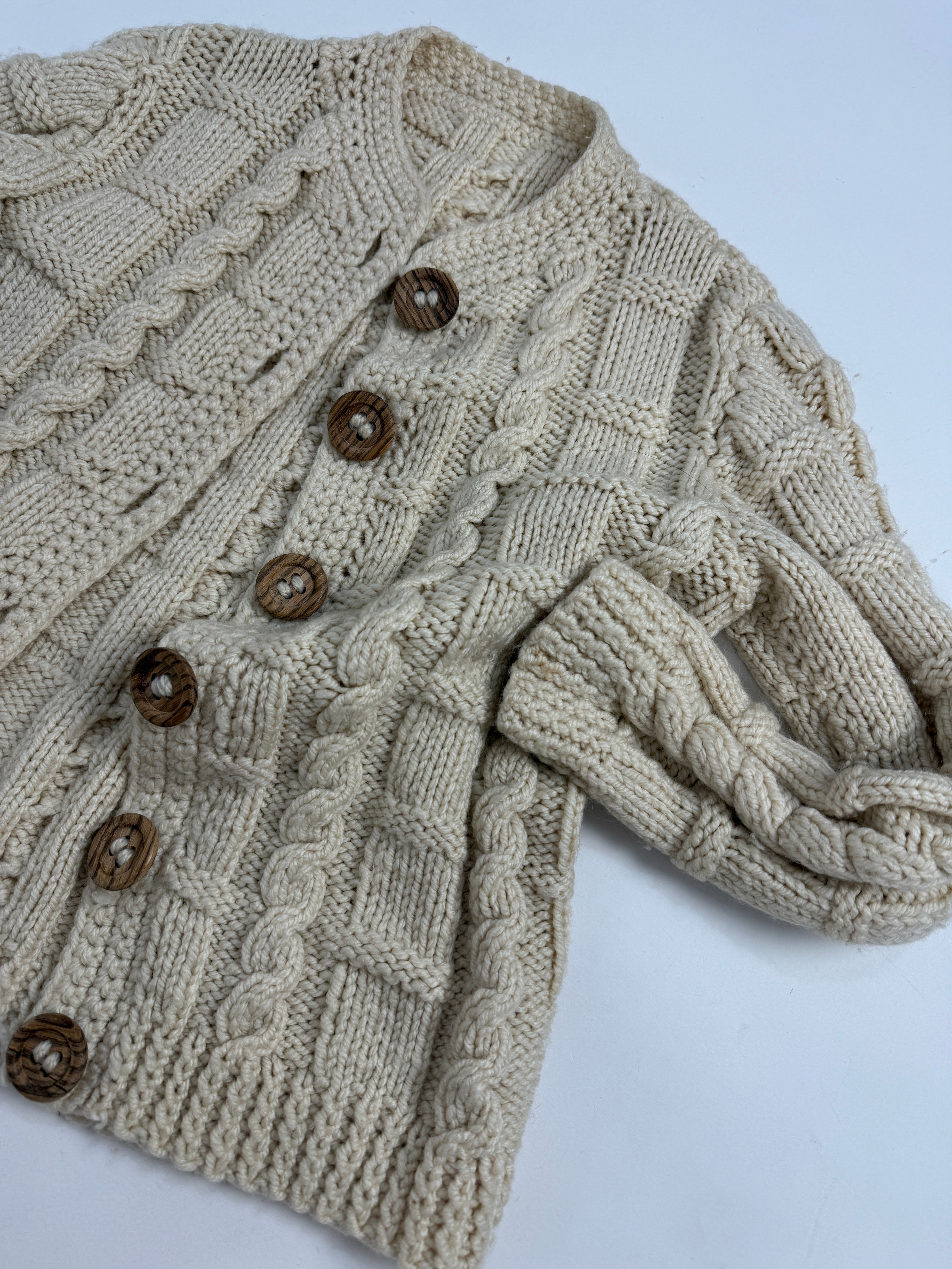 Cardigan a trecce anni ’70 con bottoni in legno
