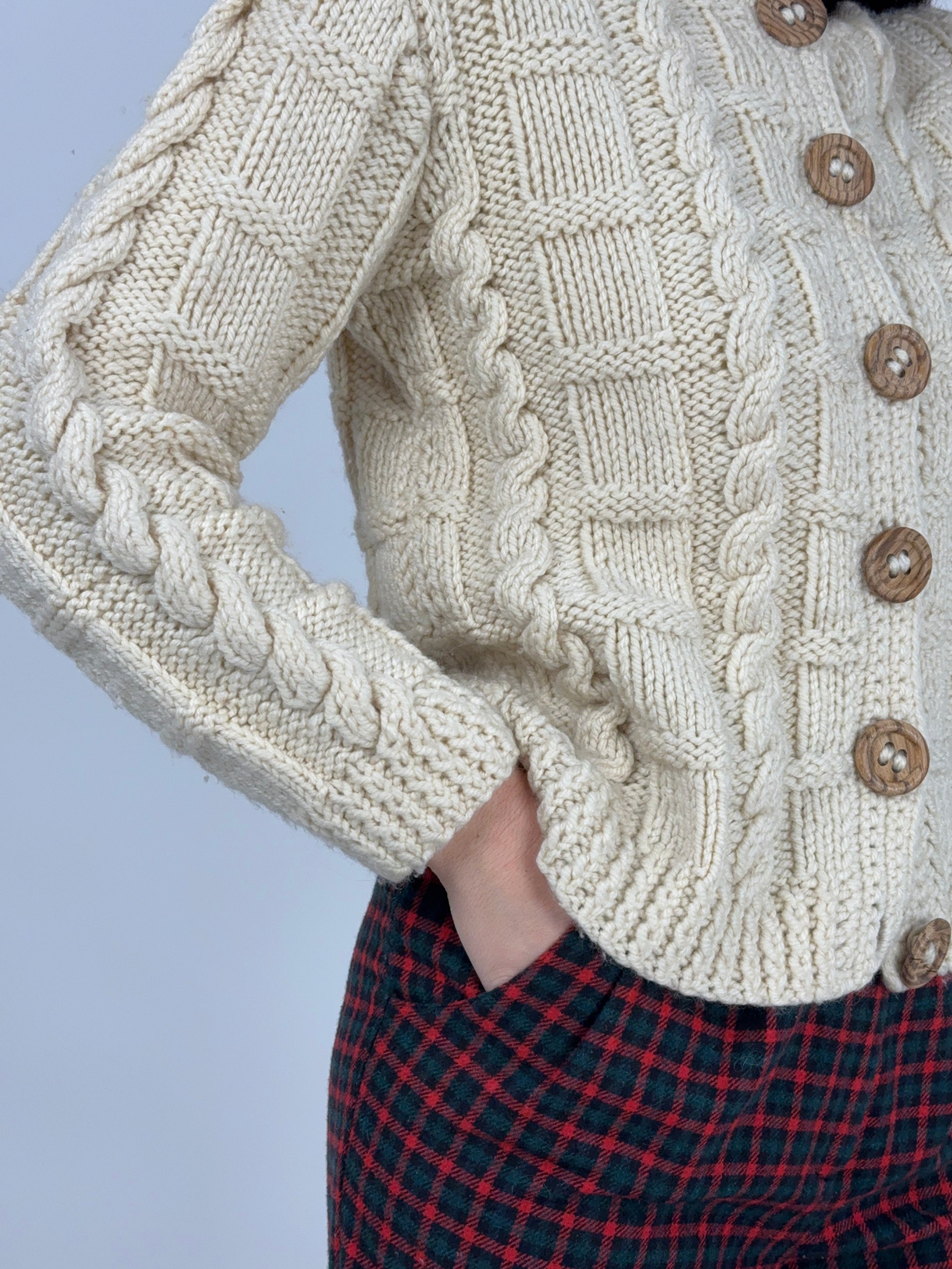 cardigan-fatto-a-mano-anni-70-da-donna-in-lana-color-crema