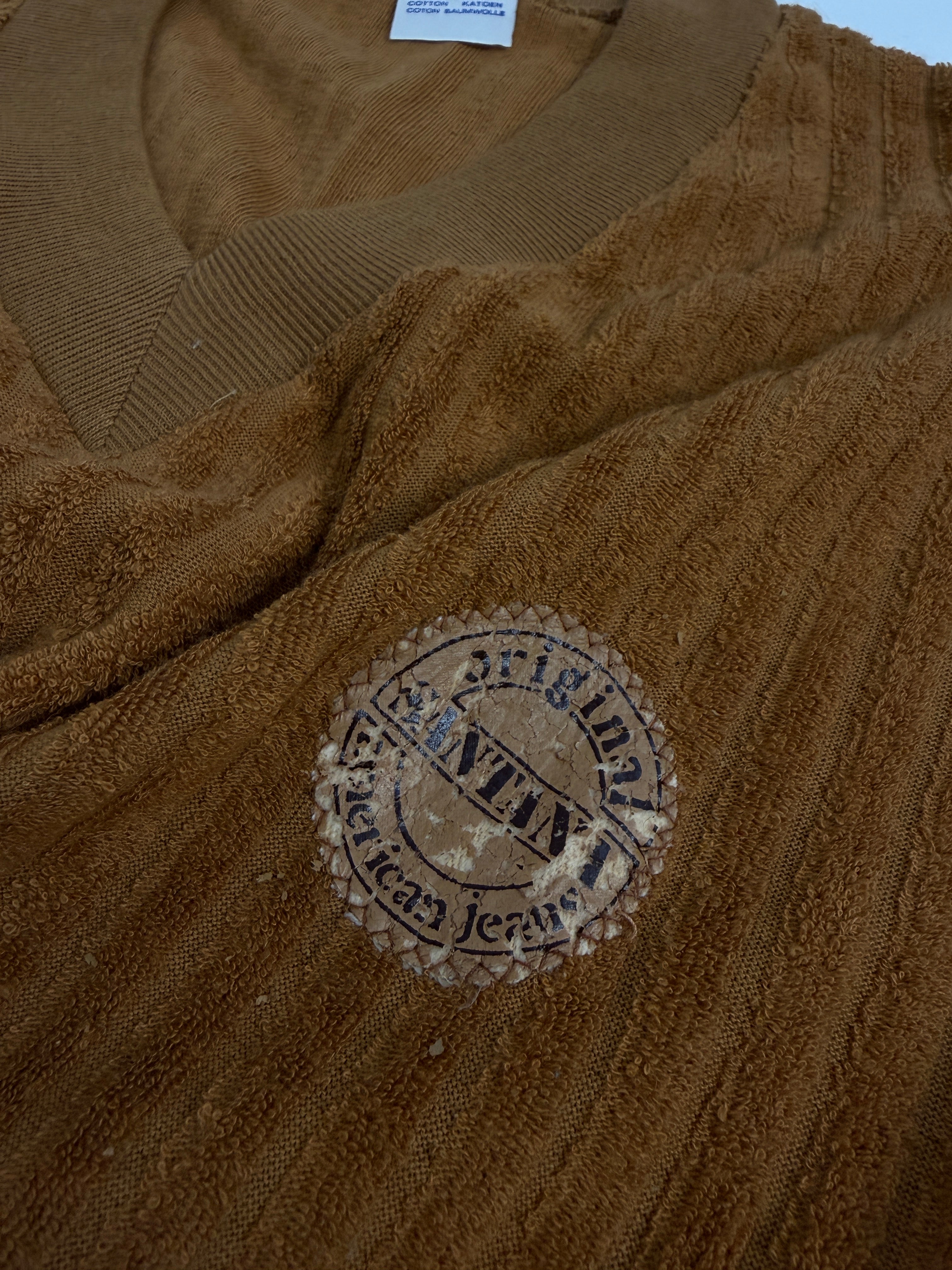 Maglia a coste anni '70 in cotone V-neck a coste con patch frontale