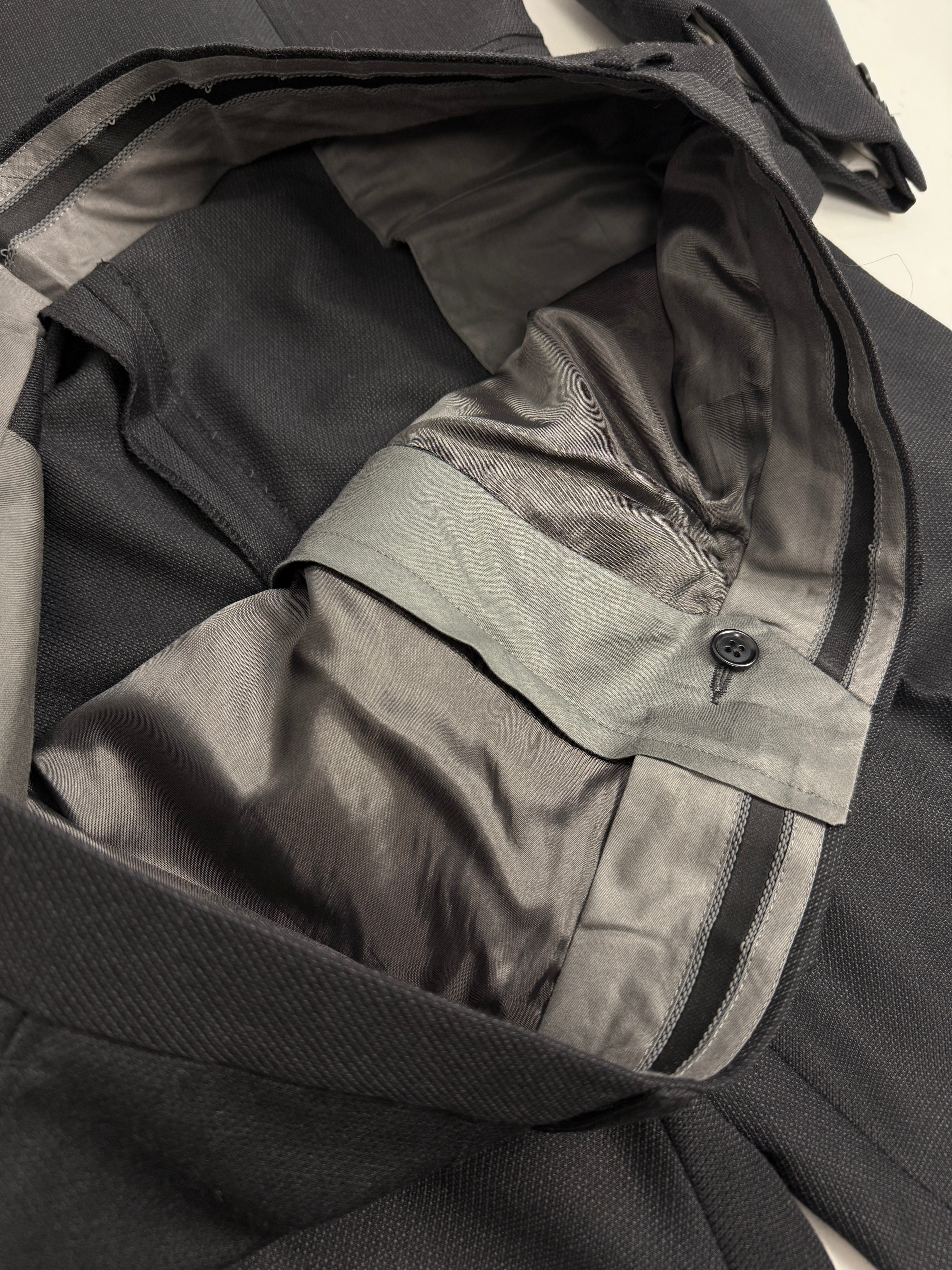 Completo sartoriale in lana vergine extrafine