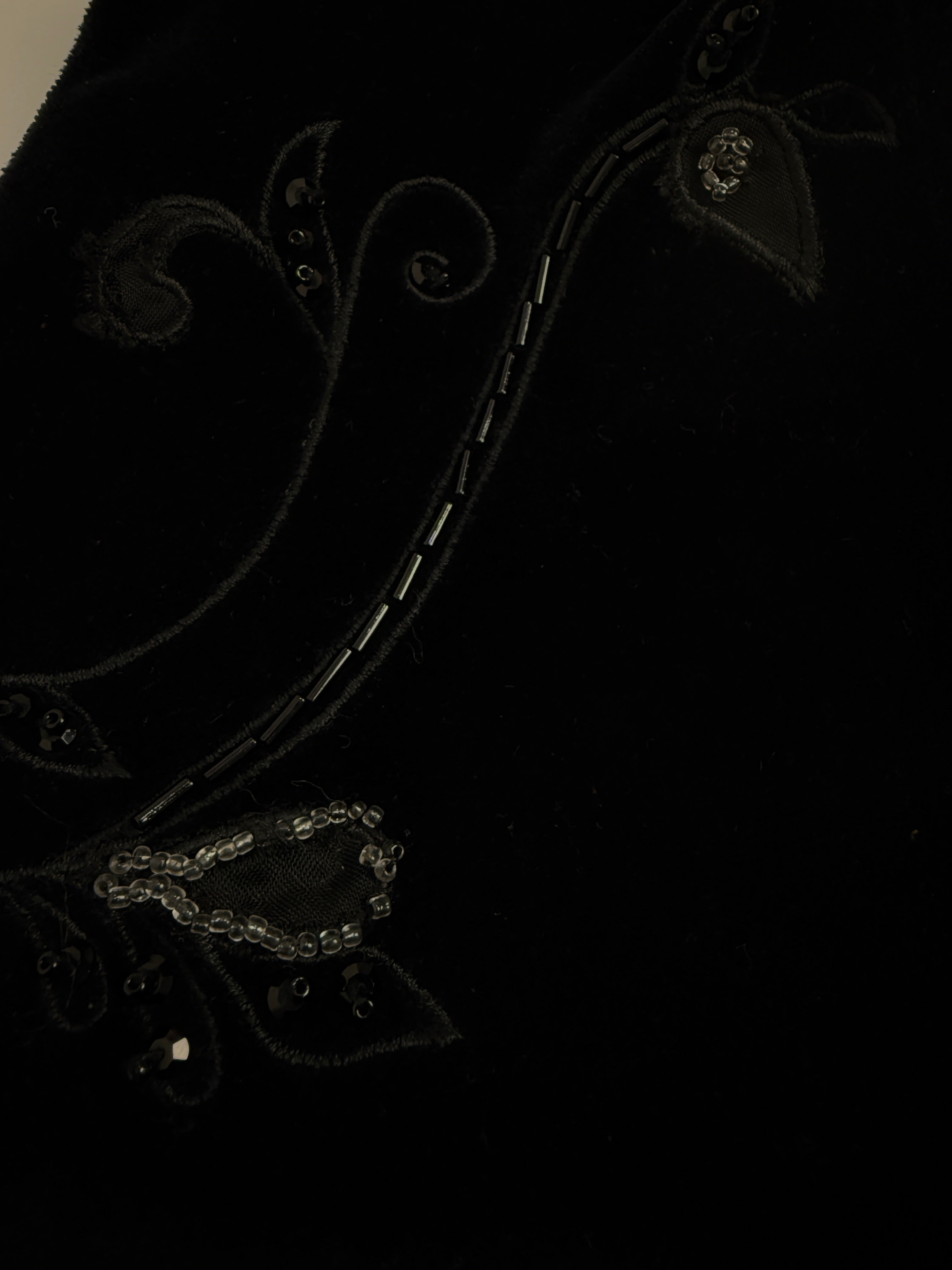 Abito corto in velluto e perline anni '70