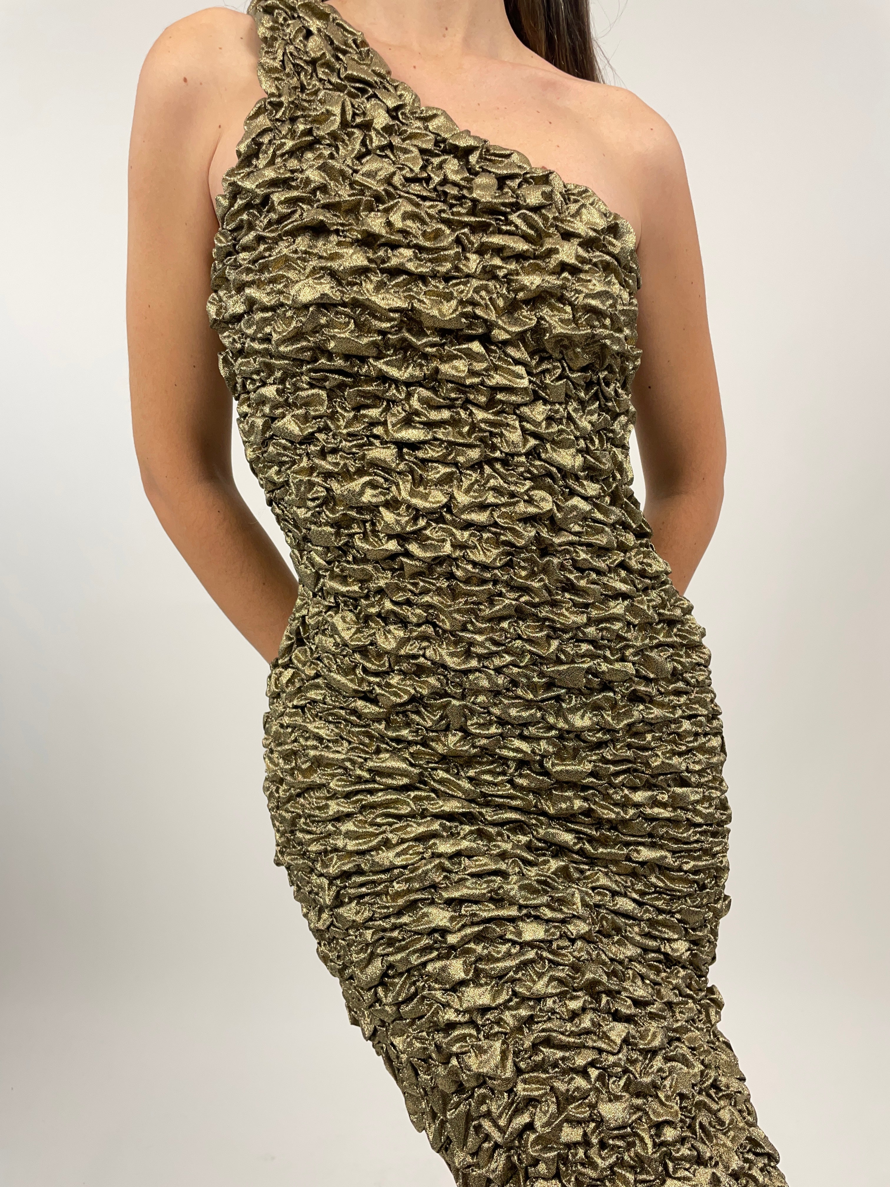 Abito monospalla anni '80