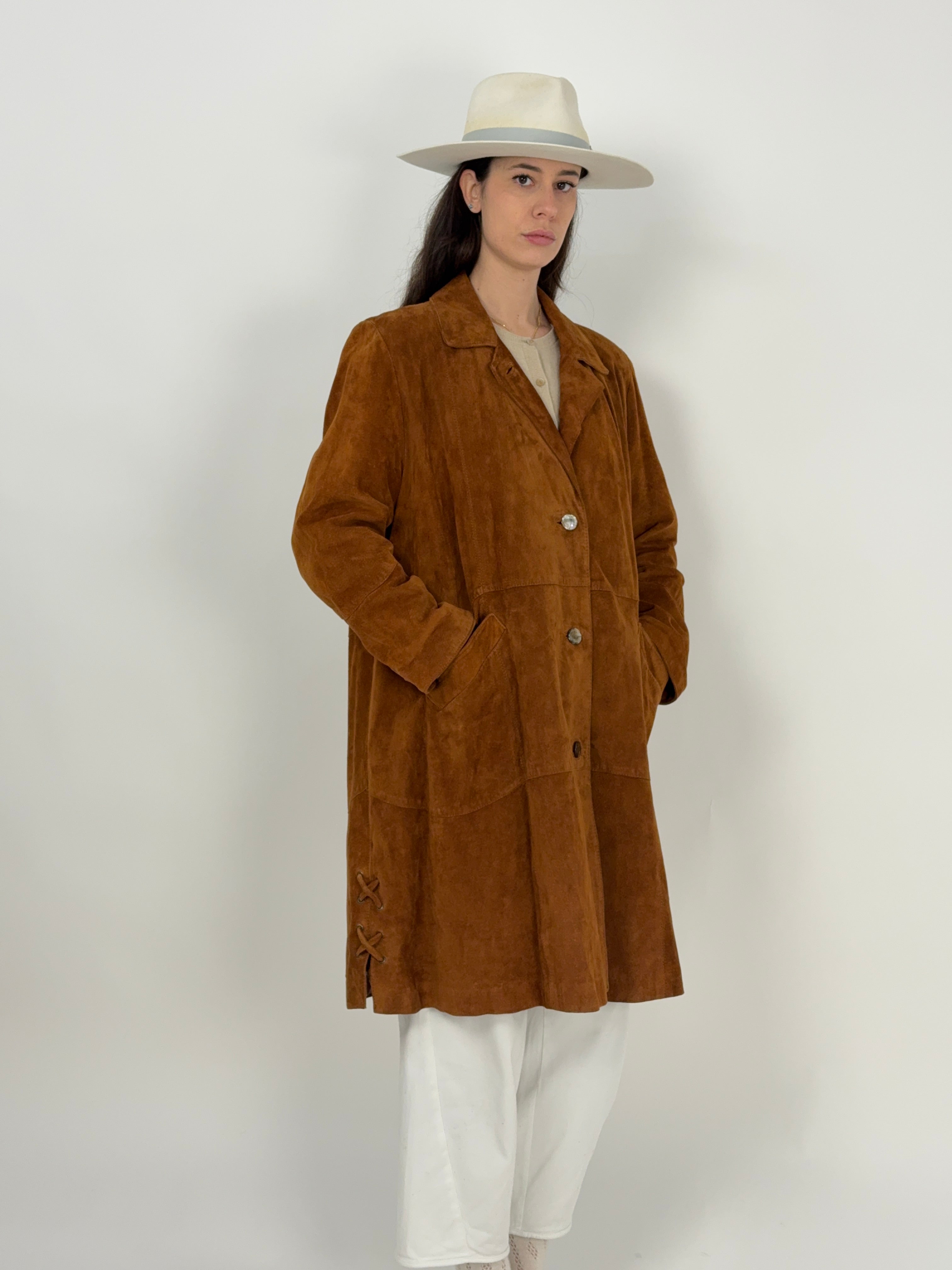 cappotto-in-pelle-scamosciata-marrone