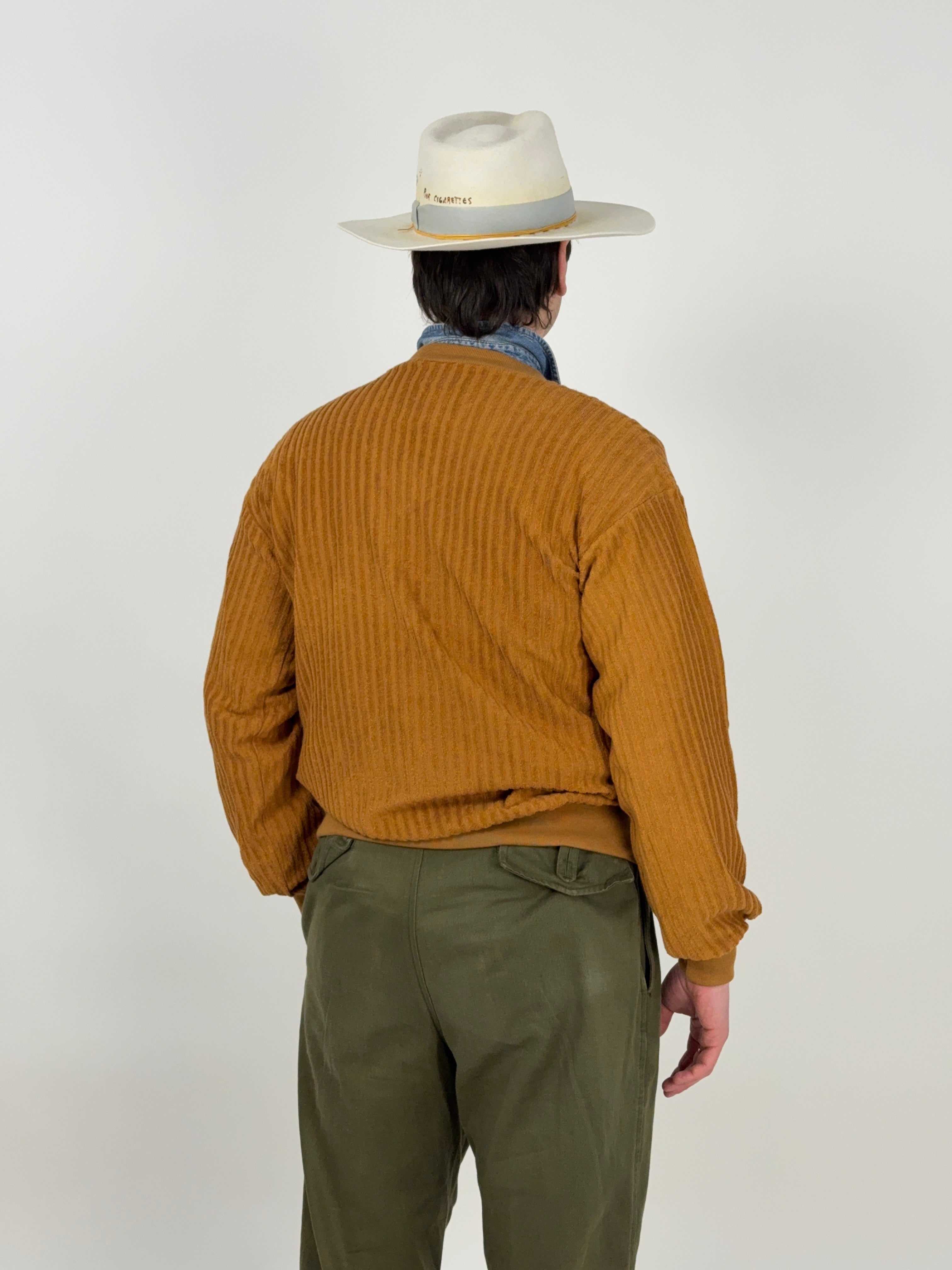 Maglia a coste anni '70 in cotone V-neck a coste con patch frontale