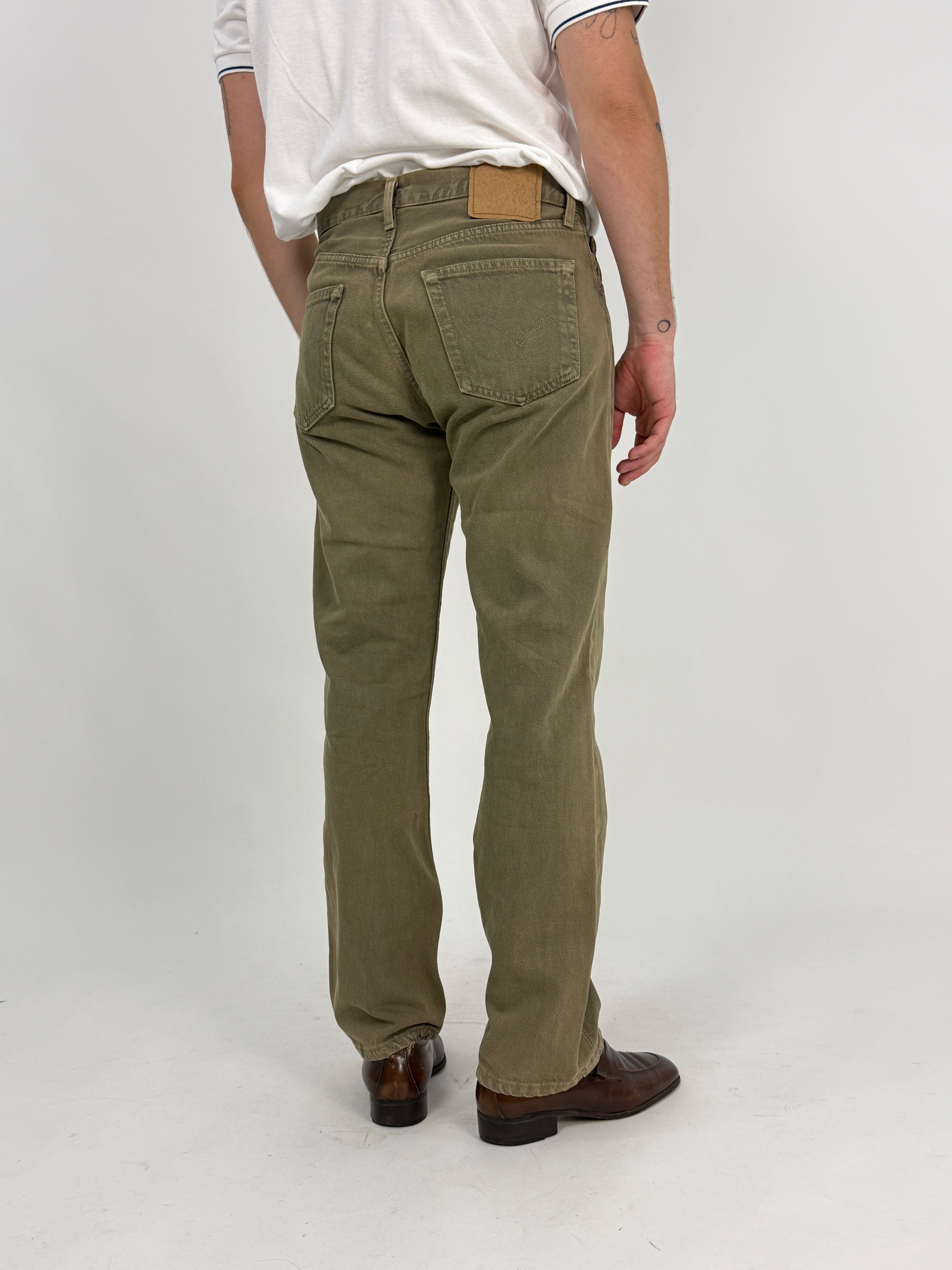 Levi's 501 vintage Made in USA kaki verde - vista posteriore con patch