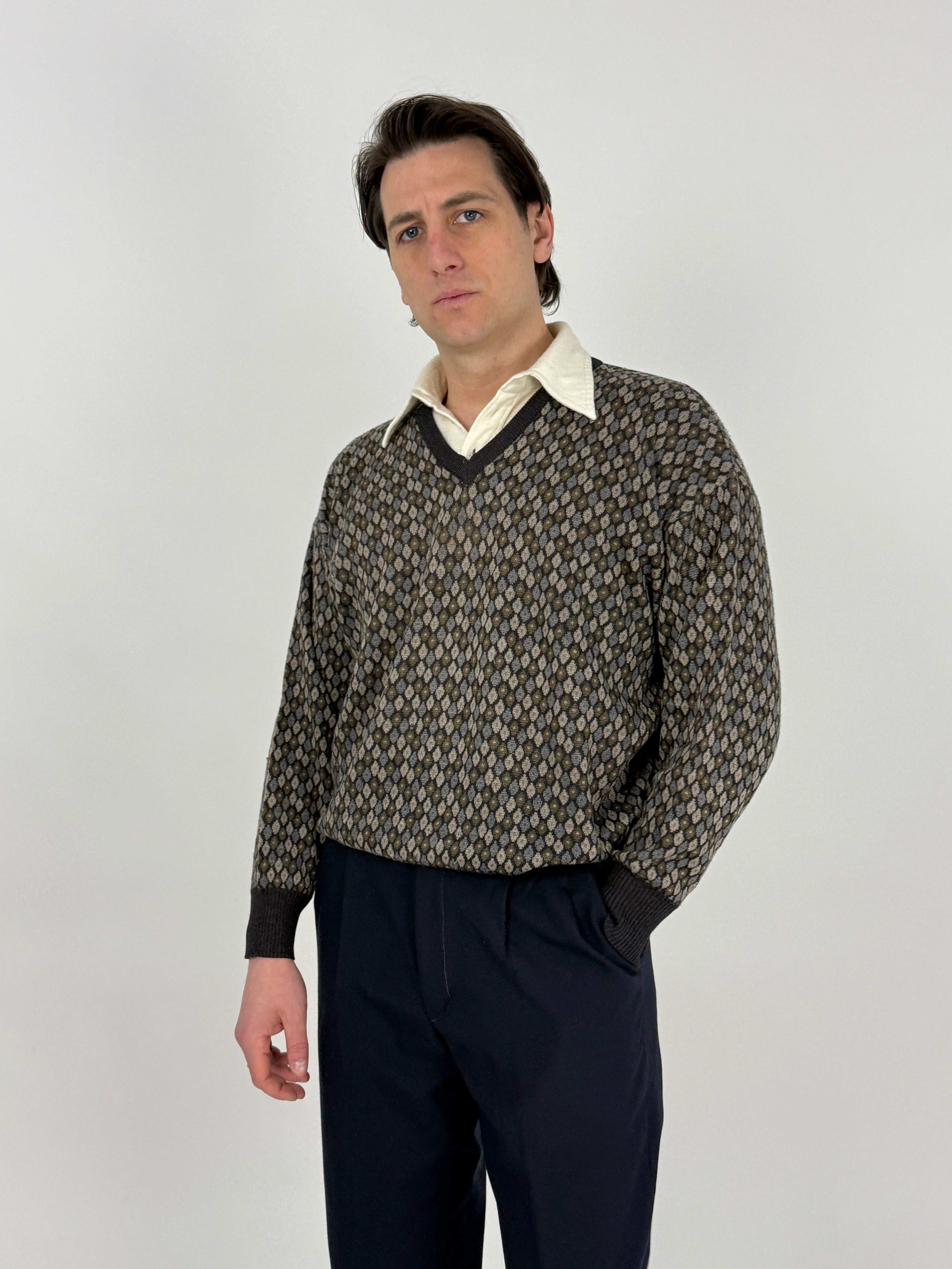 Maglione vintage in pura lana scollo a v