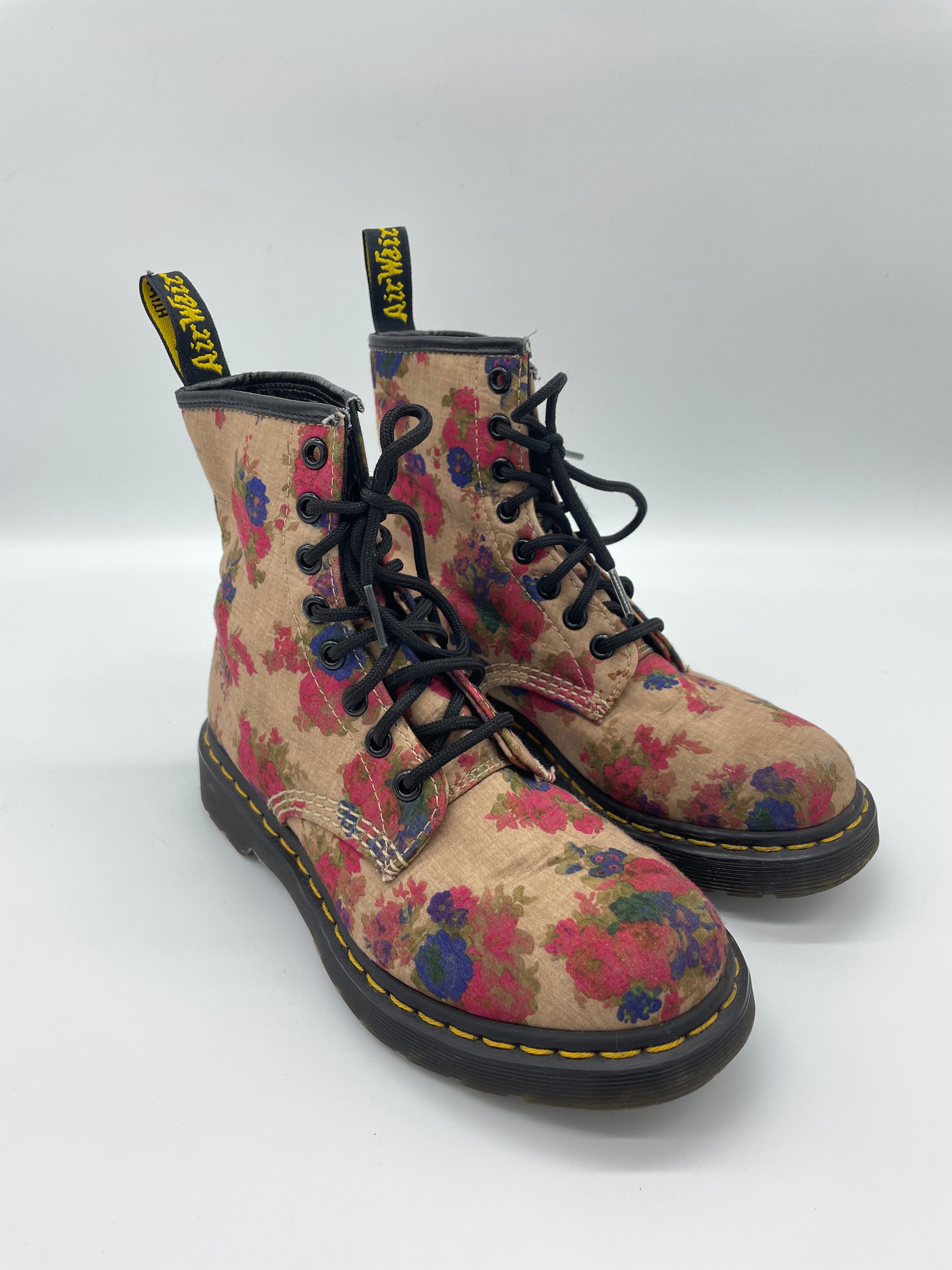 Dr Martens Castel Flower Number 36 perfect condition Mudvintage