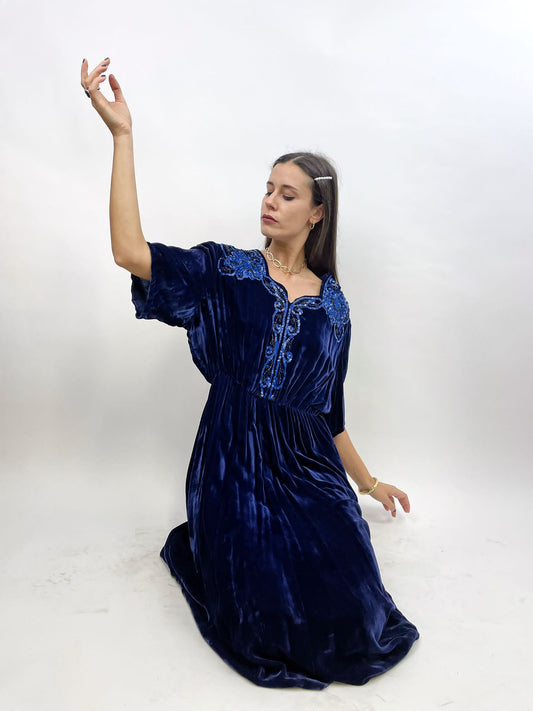 abito-autentico-anni-30-in-velluto-liscio-e-paillettes-colore-blu