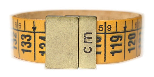 Guida taglie vintage: come prendere le misure e trovare il fit perfetto