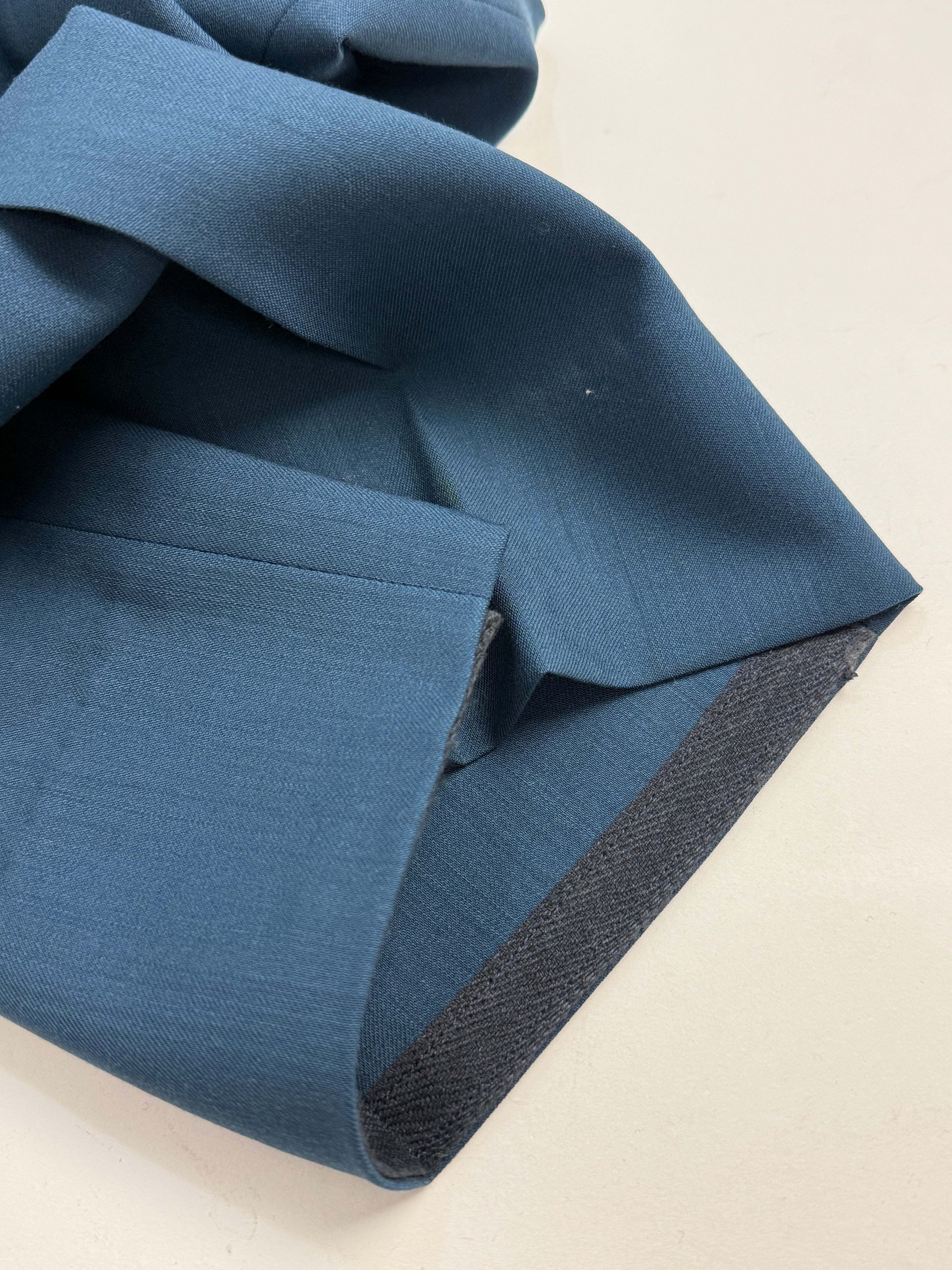 Pantaloni sartoriali con pinces