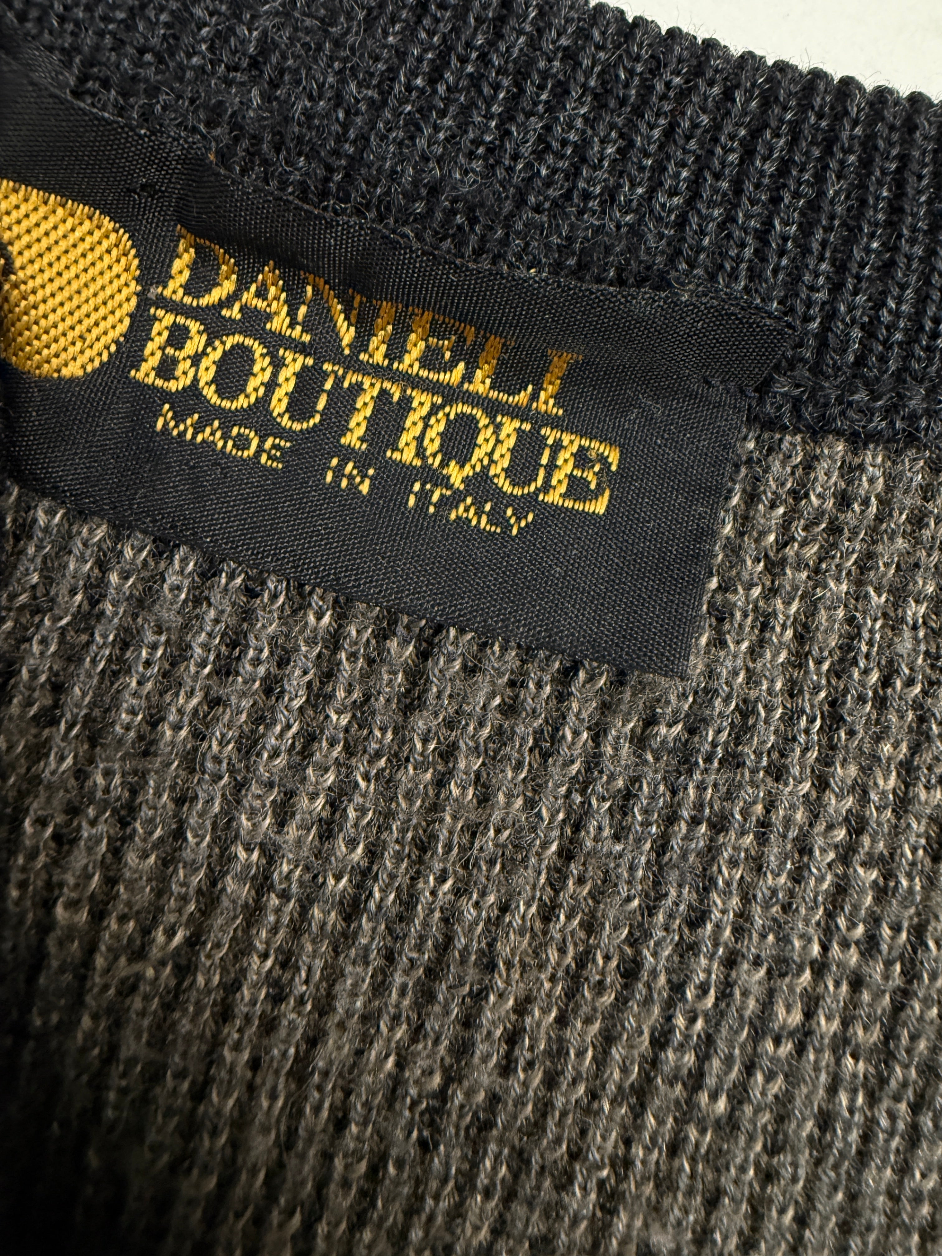 Maglione vintage in pura lana scollo a v