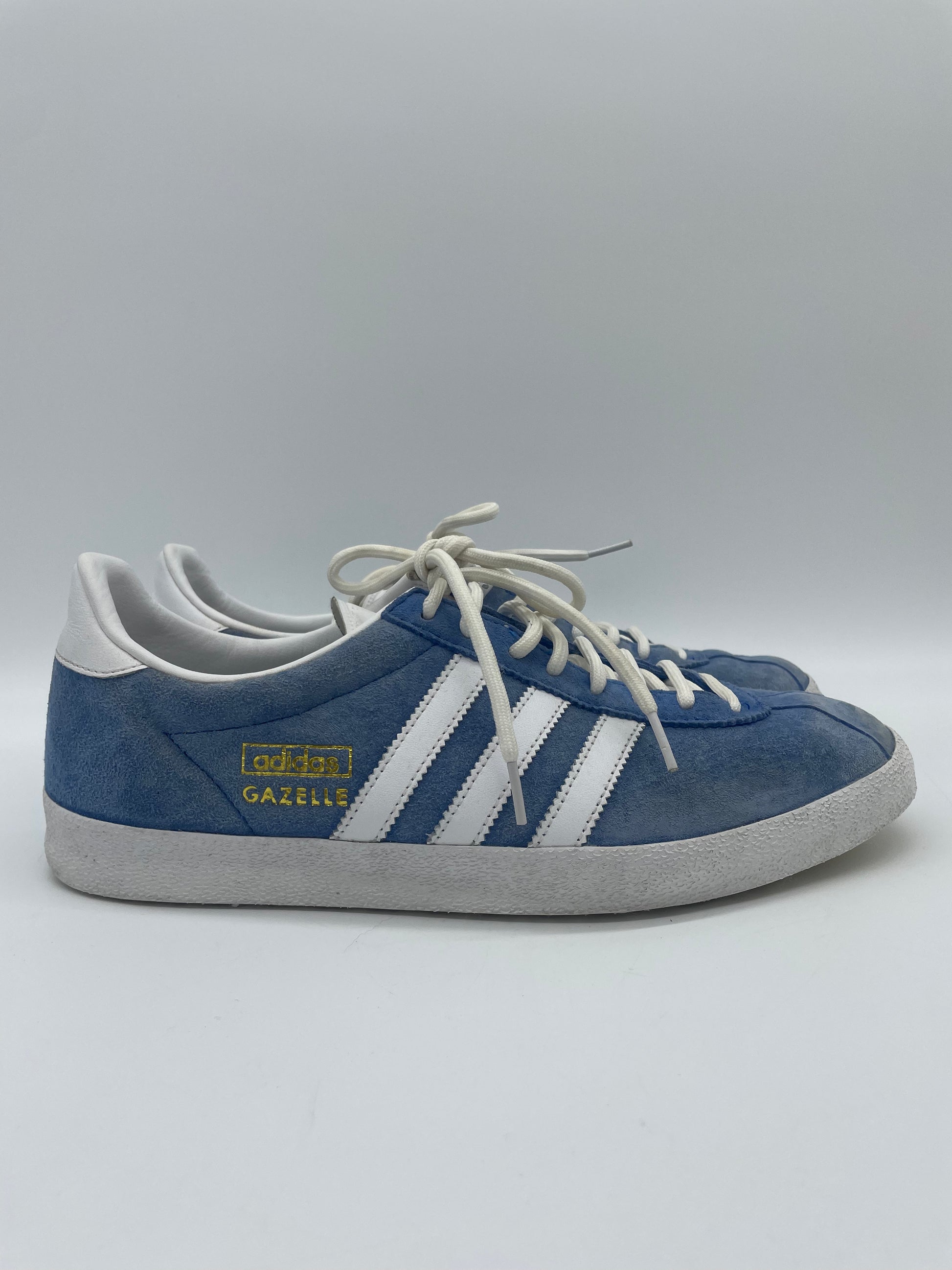 Adidas Gazelle light blue number 42 Fangovintage