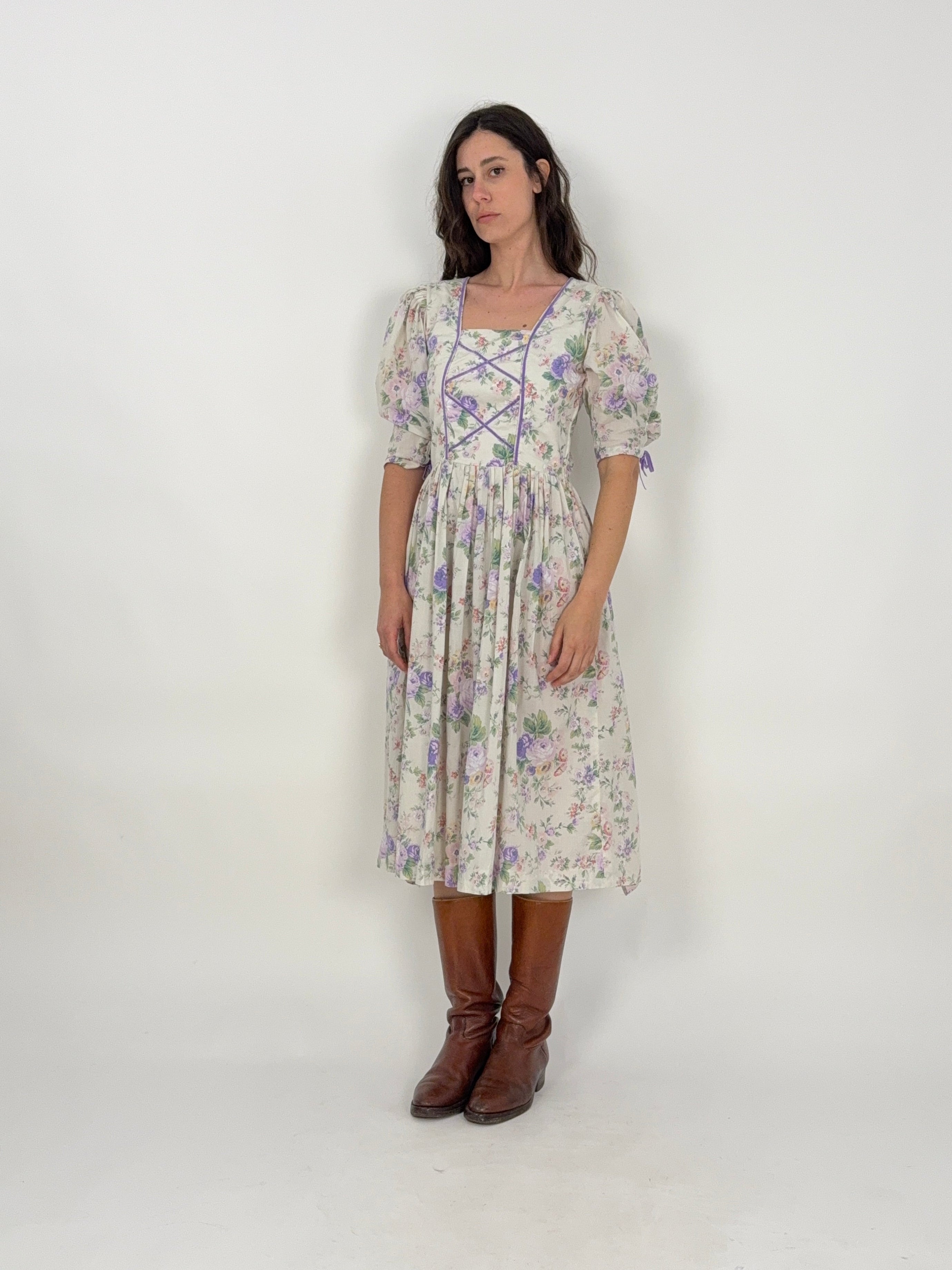 abito austriaco stampa floreale stile cottage