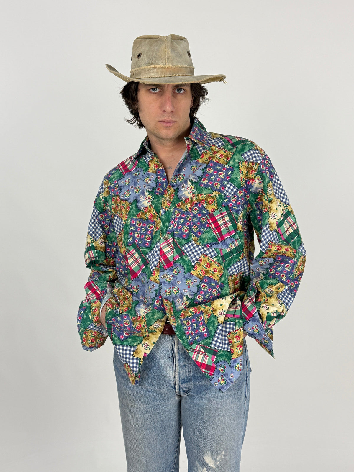 Camicia vintage Henry Cotton's patchwork multicolore - vista frontale modello
