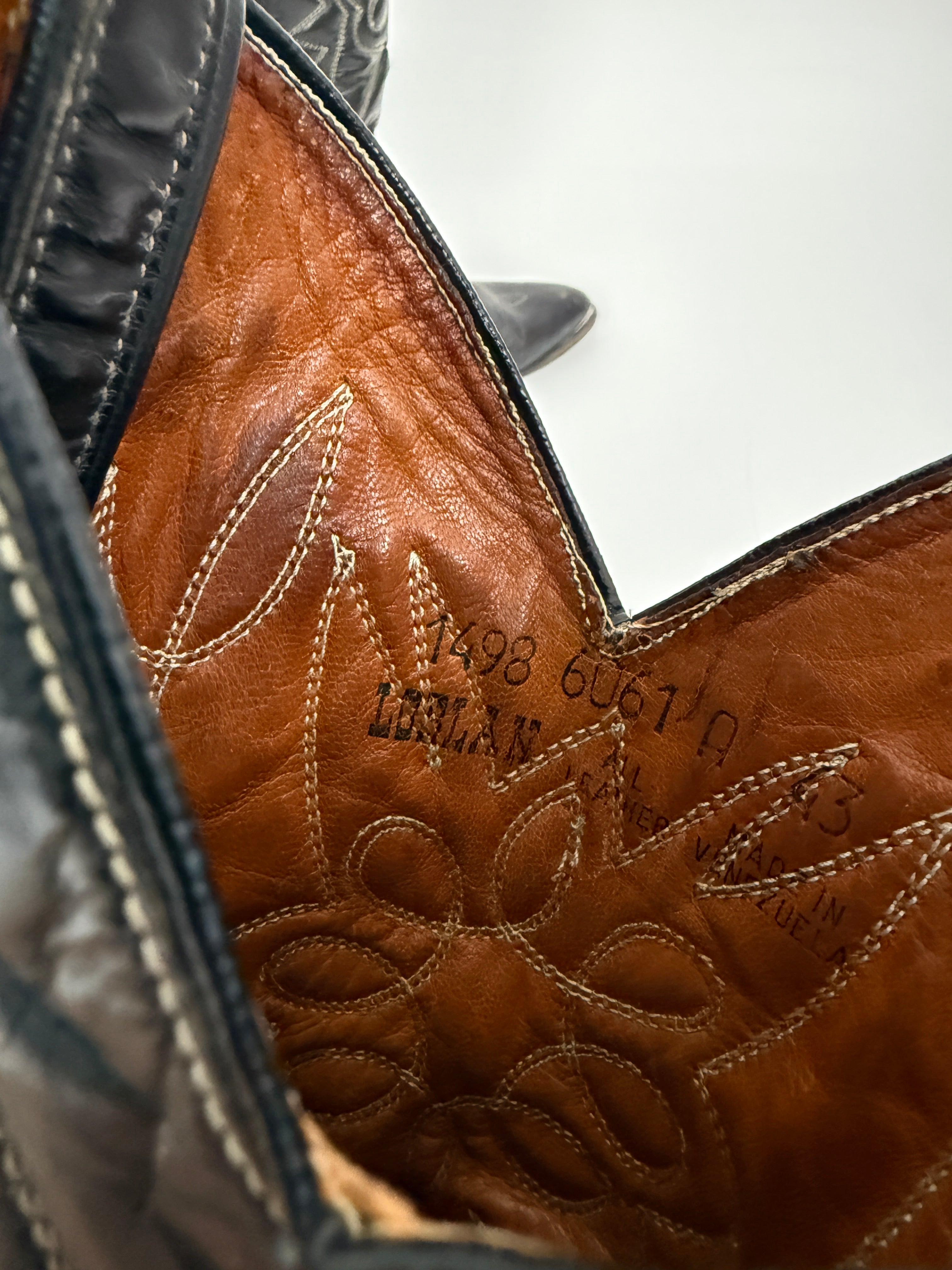 Stivali western vintage Loblan - dettaglio gambale con ricami floreali