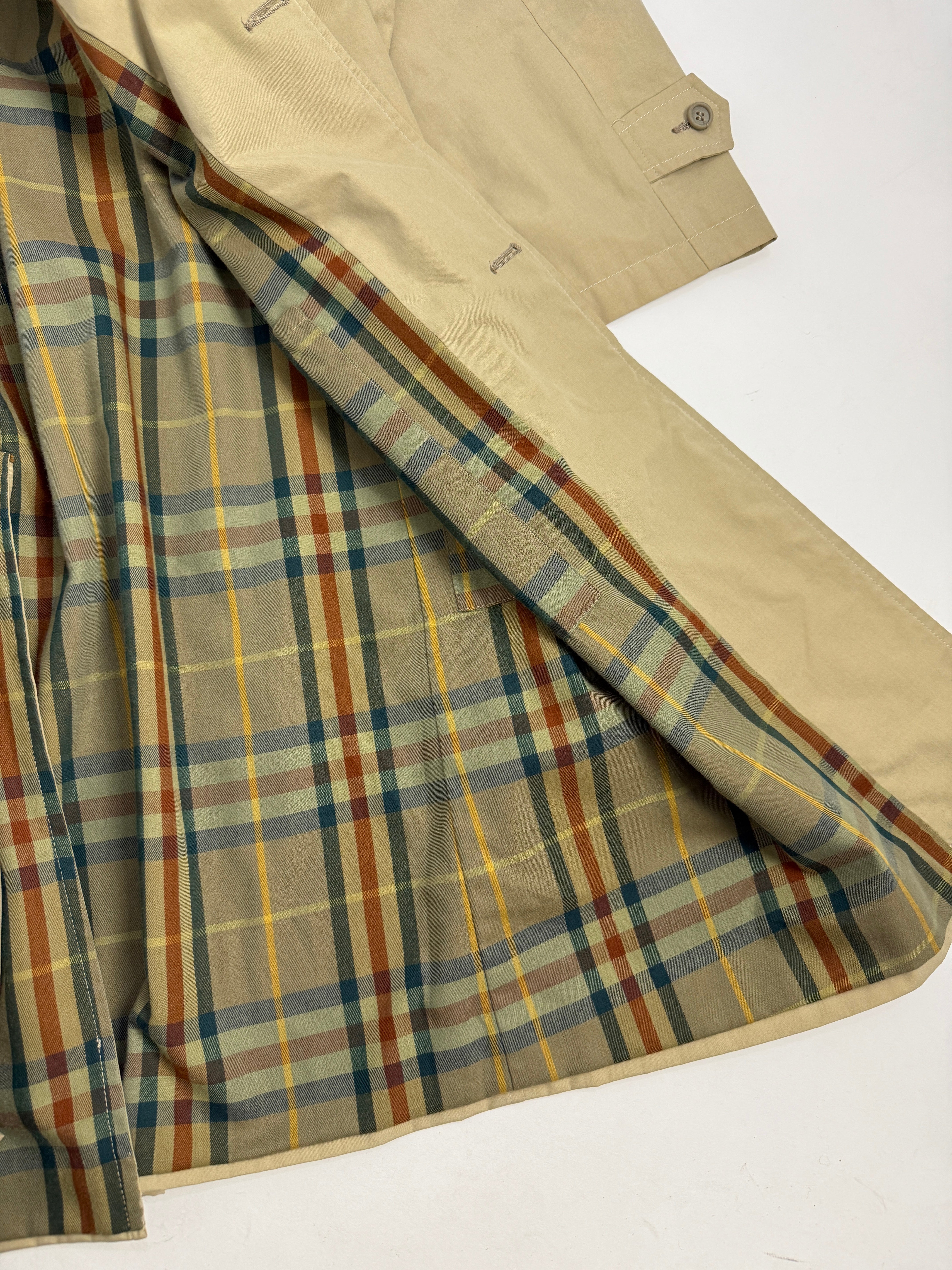 Trench foderato a quadri con cintura