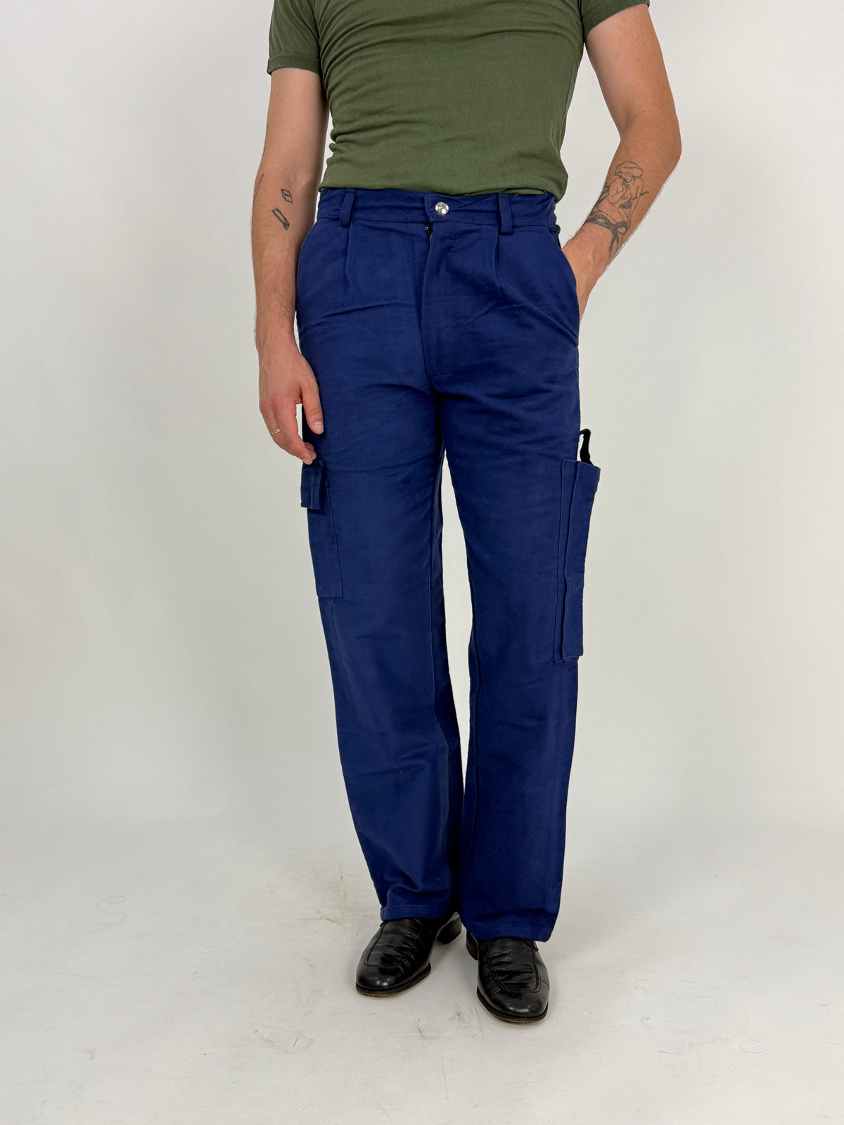 Pantalone da lavoro vintage Esso fustagno blu royal cargo - vista frontale modello