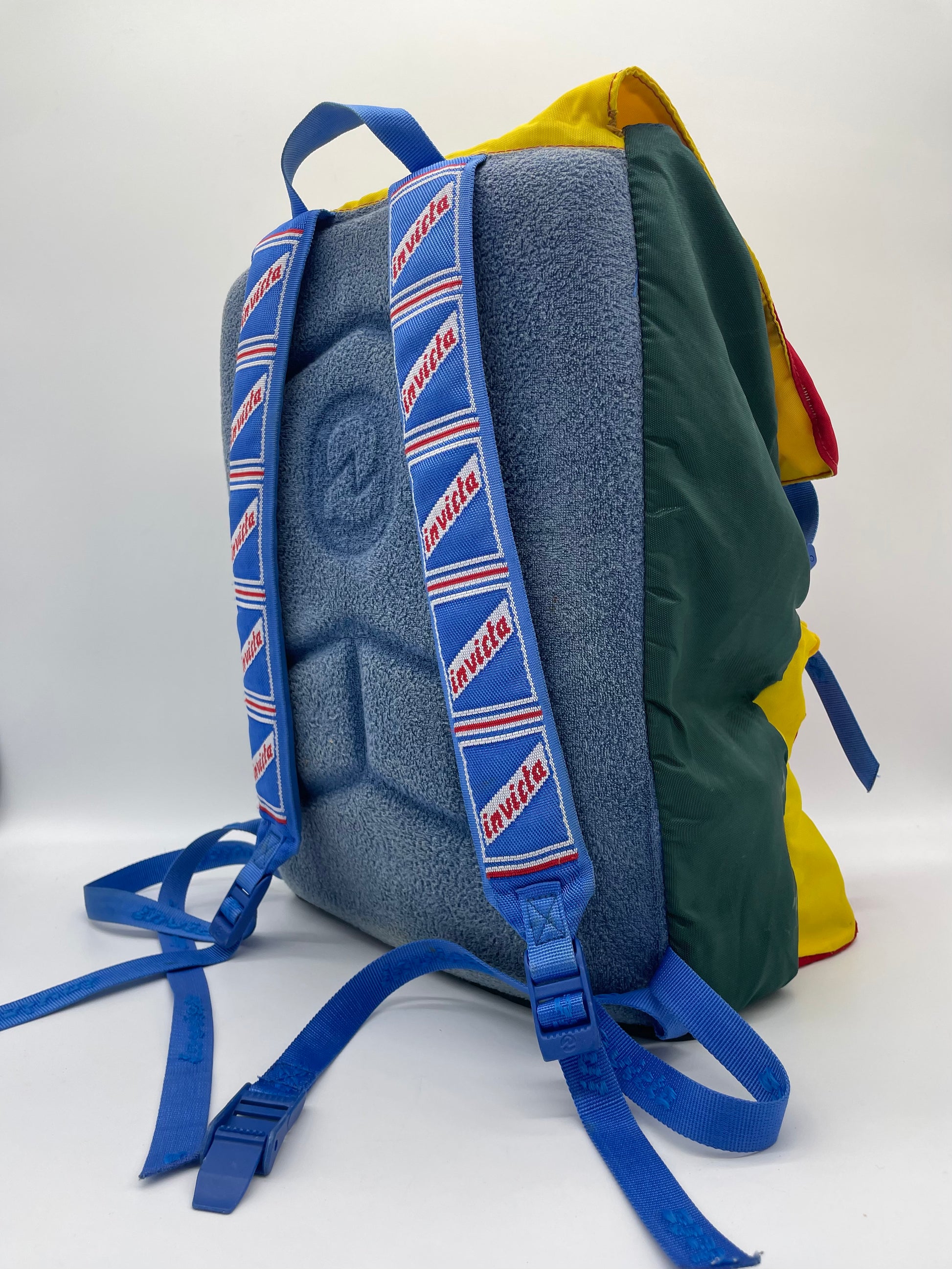 Shop invicta zaini anni 90 on Sale